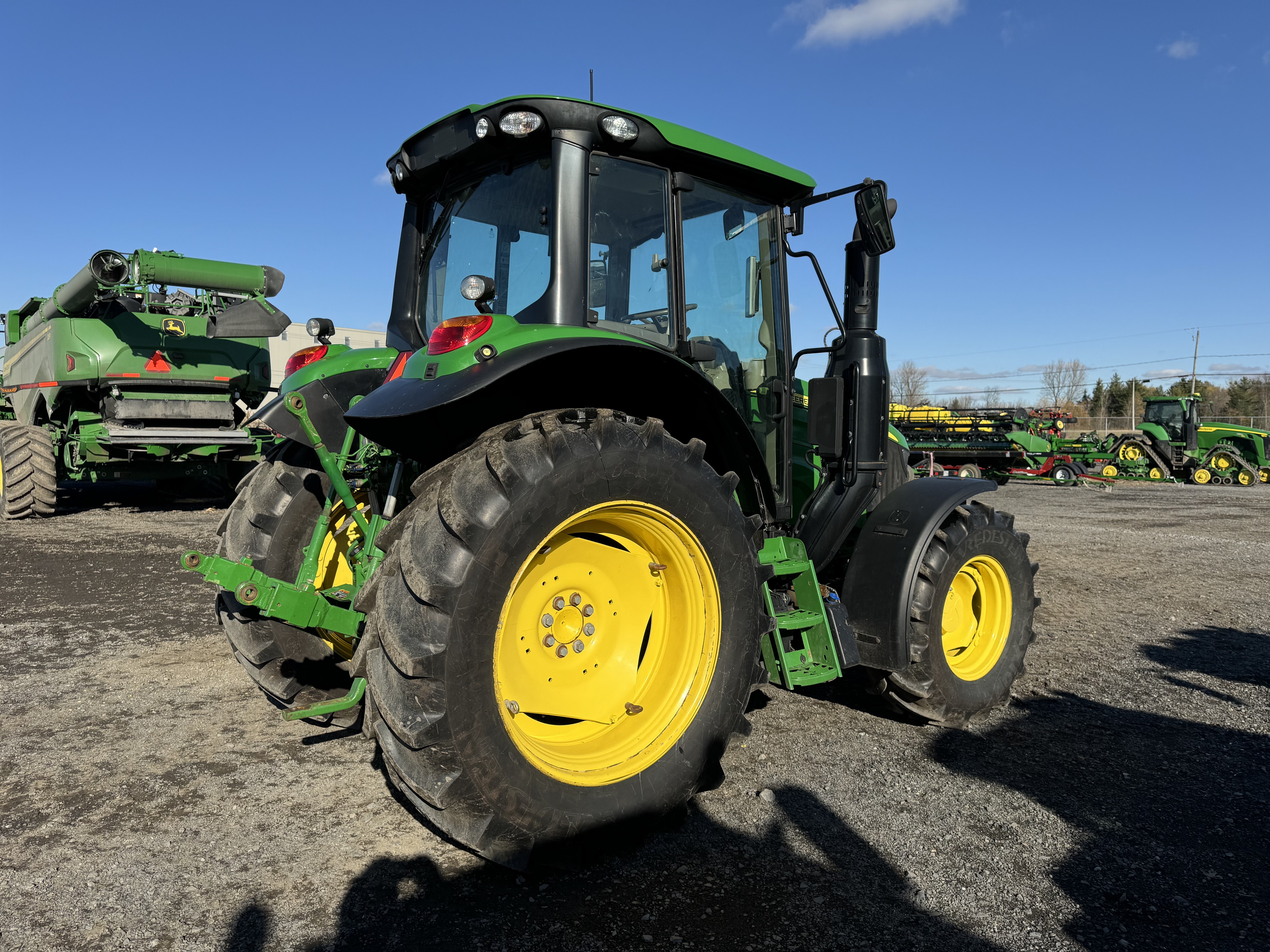 John Deere 6110M