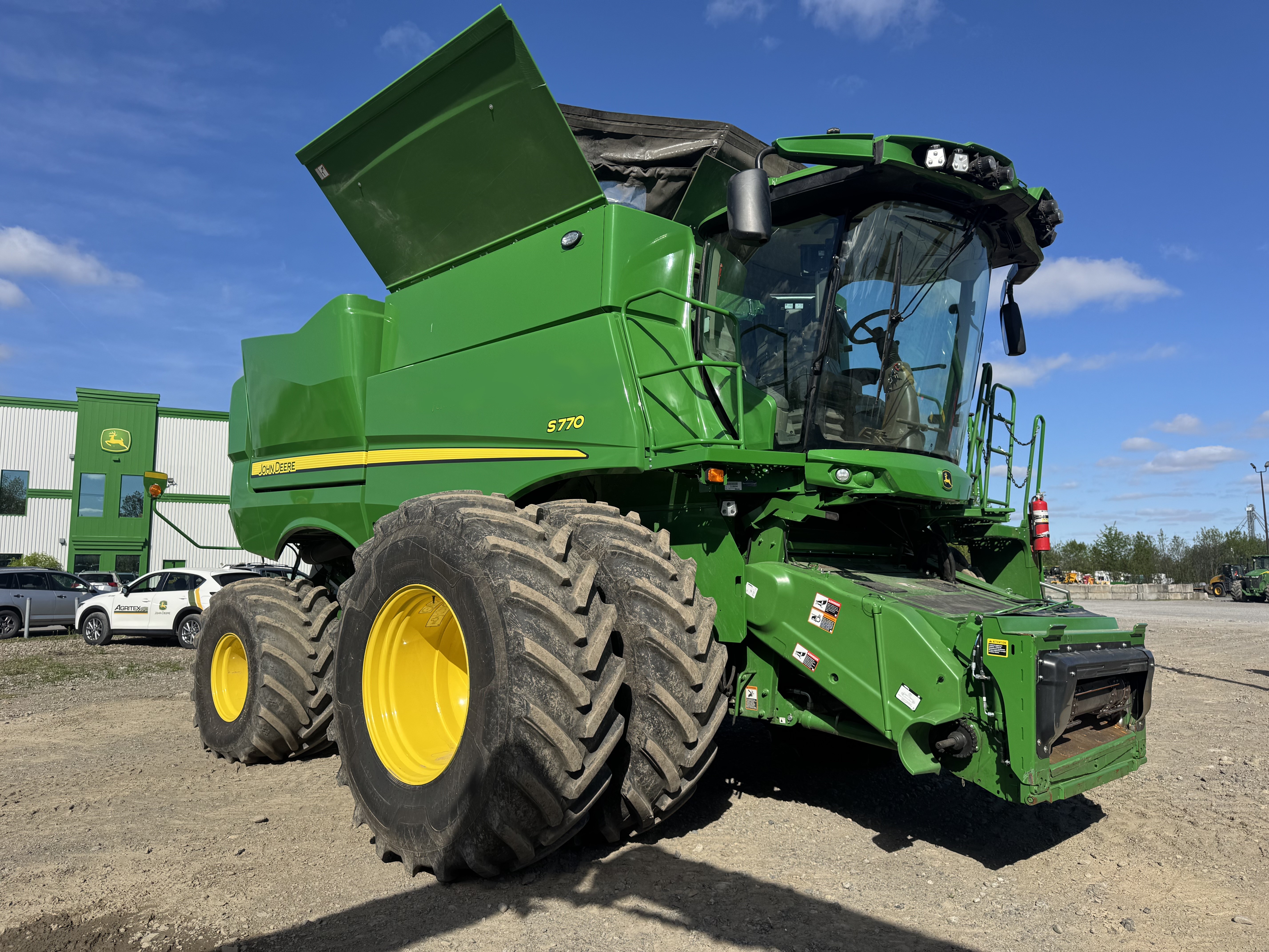 John Deere S770
