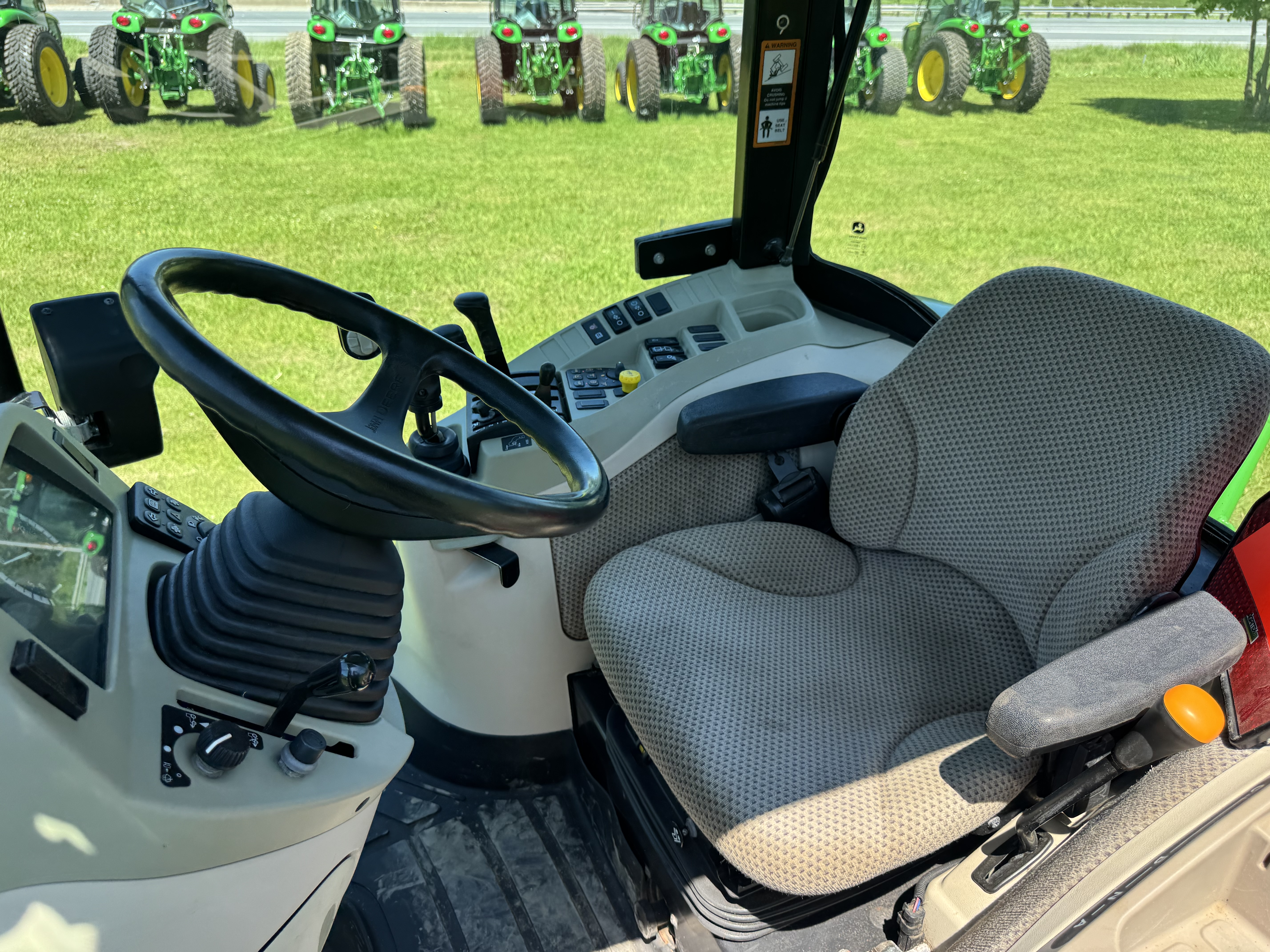 John Deere 4066R 