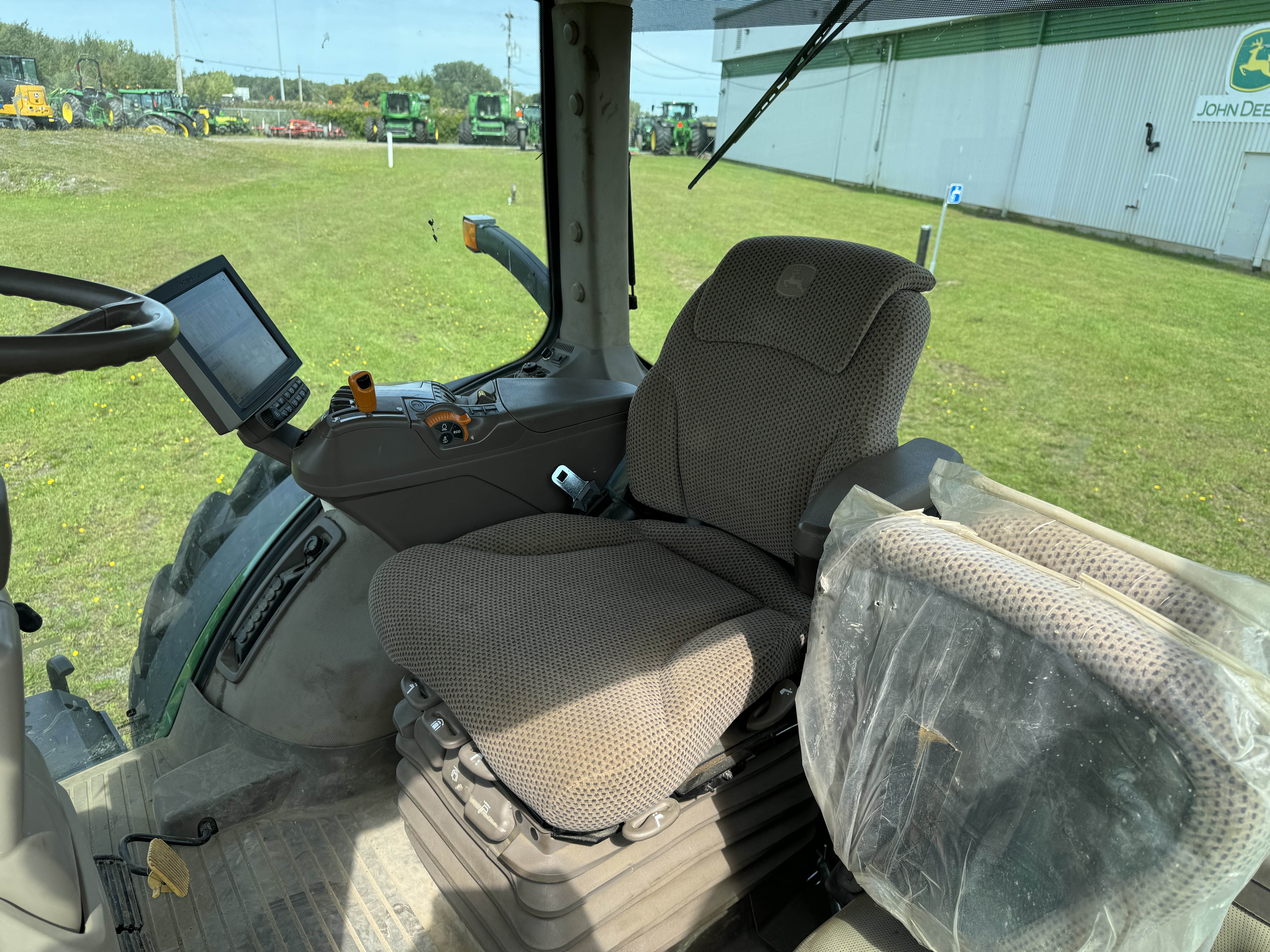 John Deere 8320R