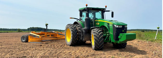 Nivellement GPS avec un John Deere 8245R