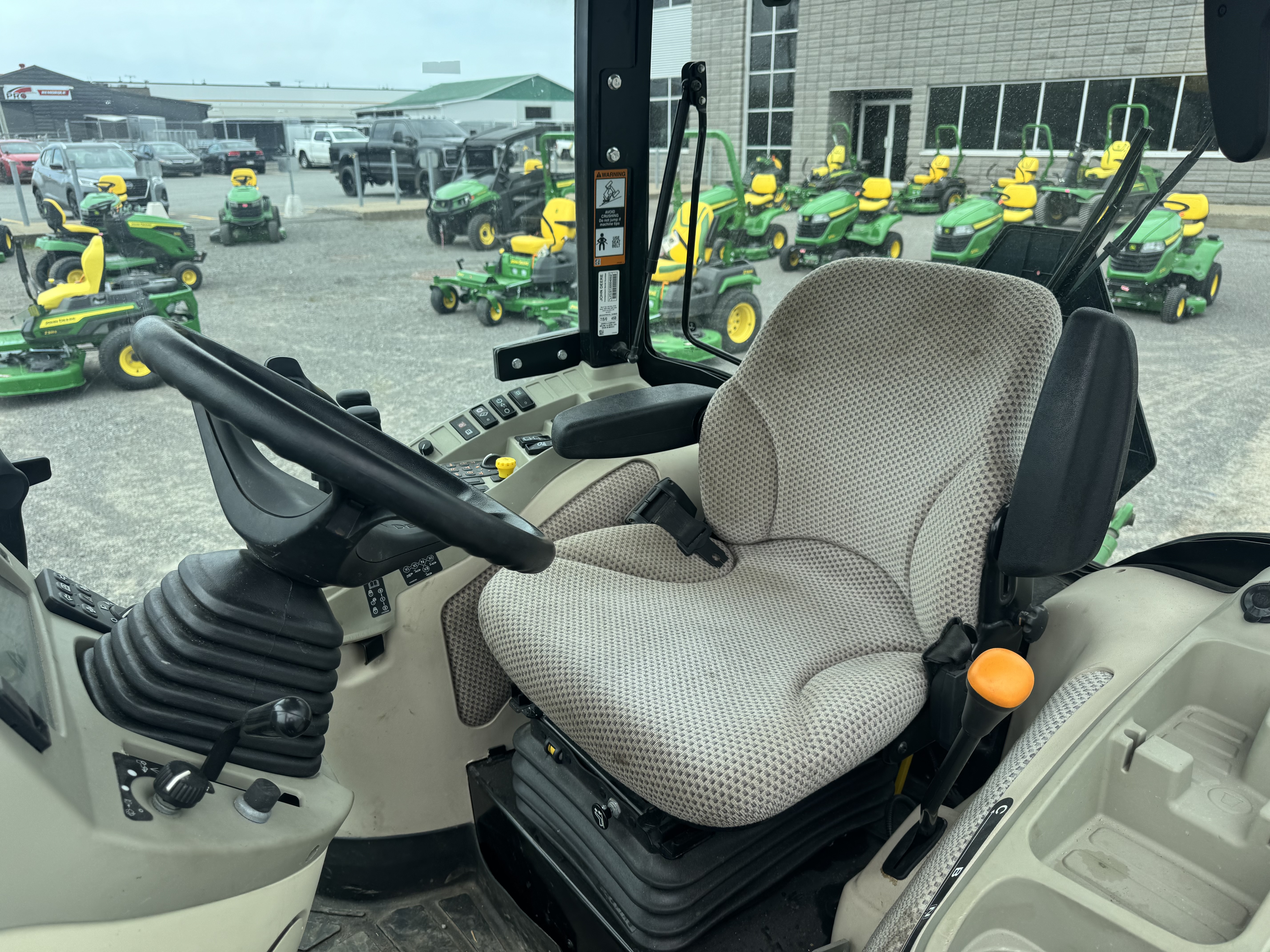 John Deere 4066R  TURF 