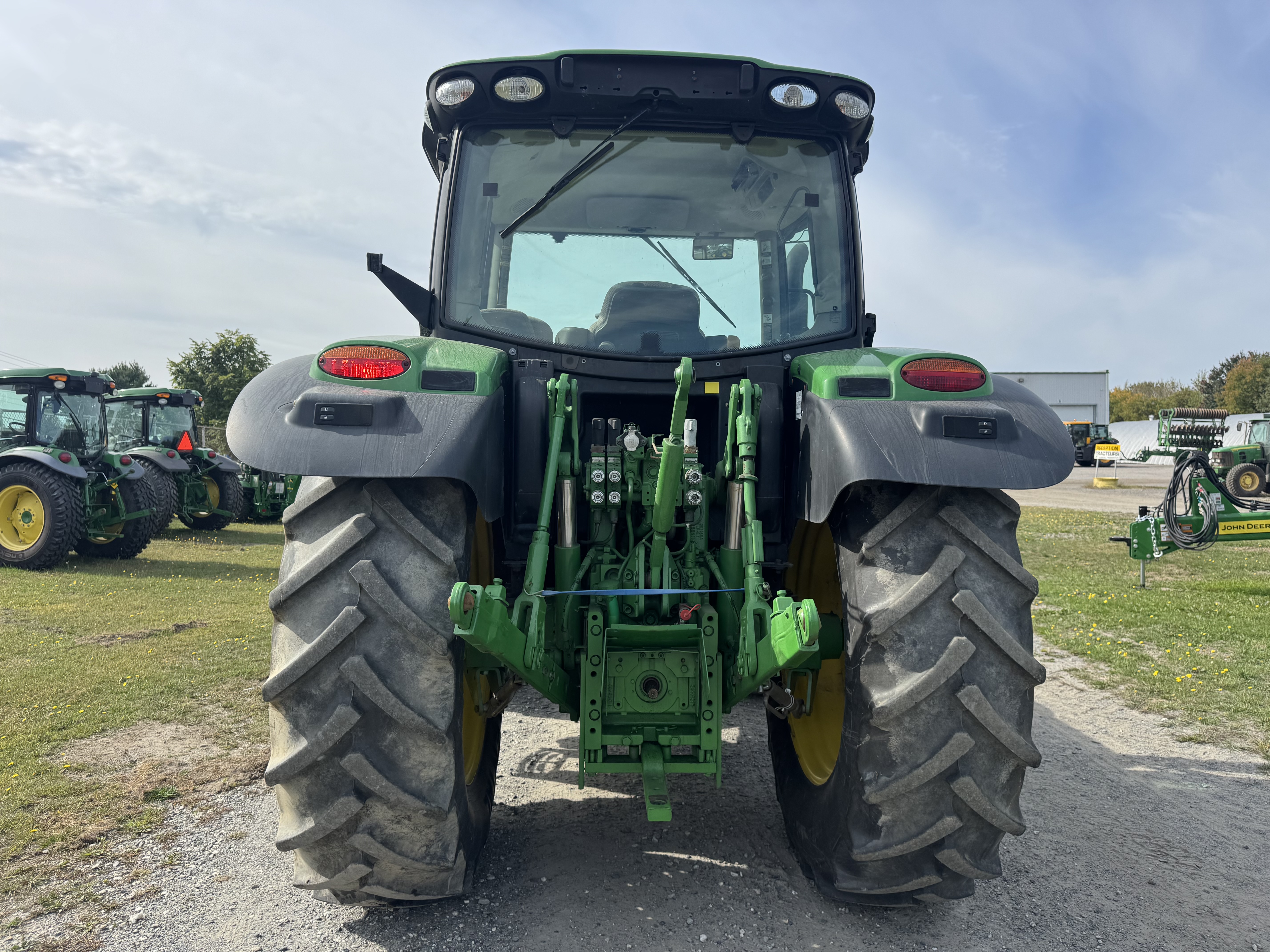 John Deere 6115R 
