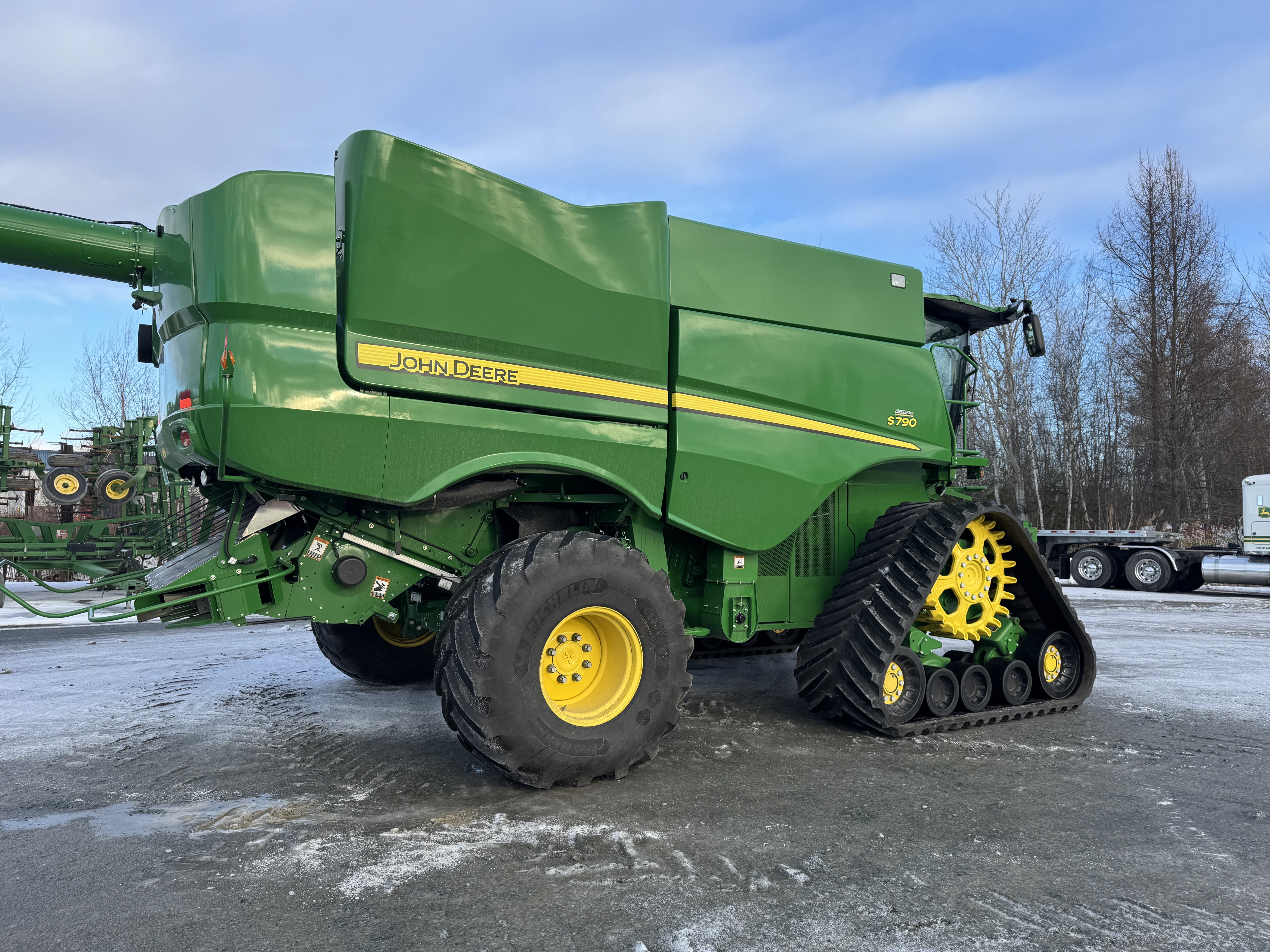 John Deere S790