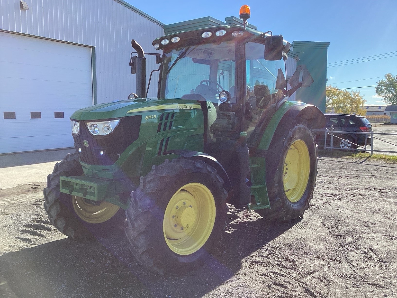 John Deere 6110R   