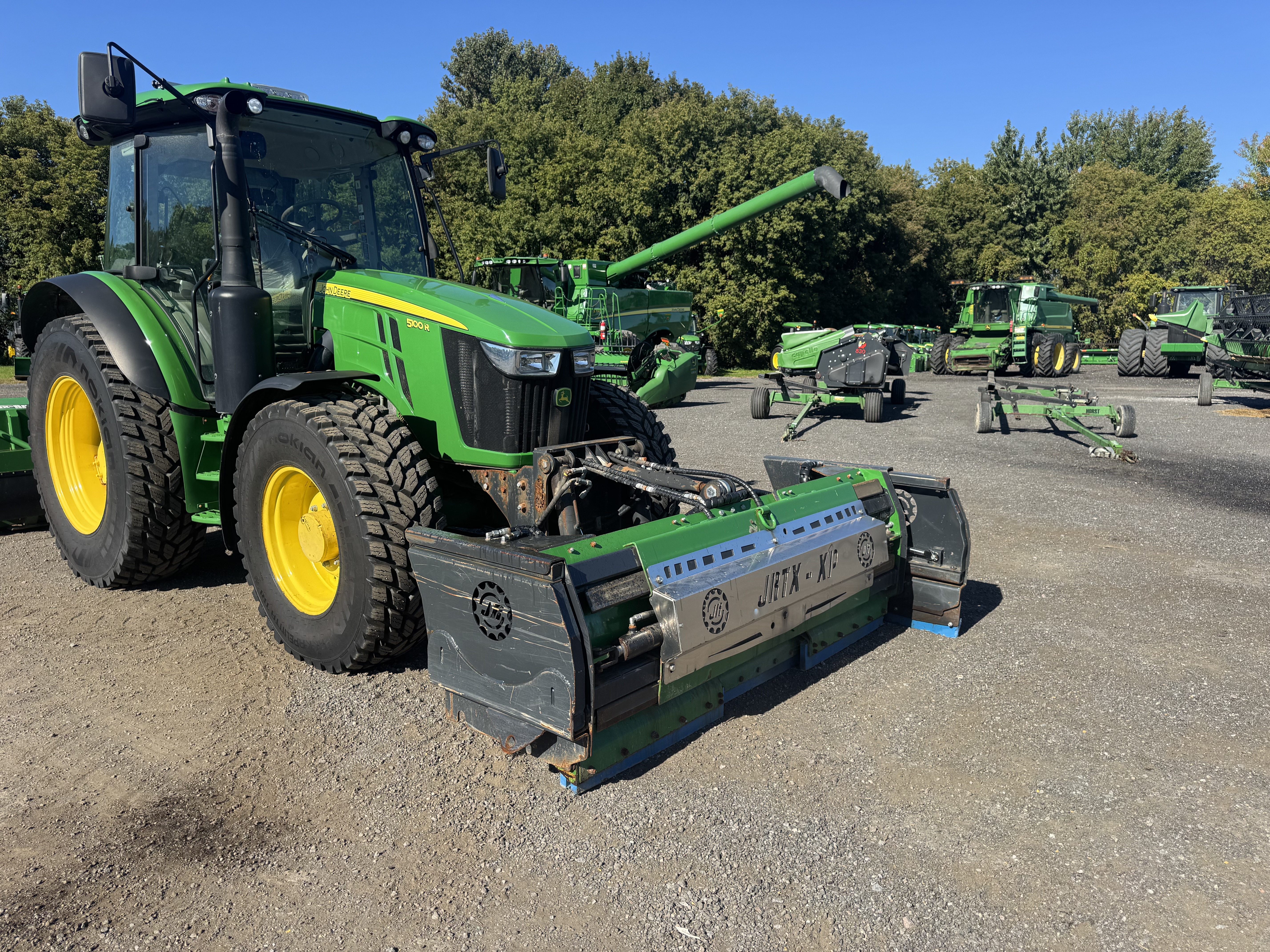 John Deere 5100R NOKIAN JRTX-XP