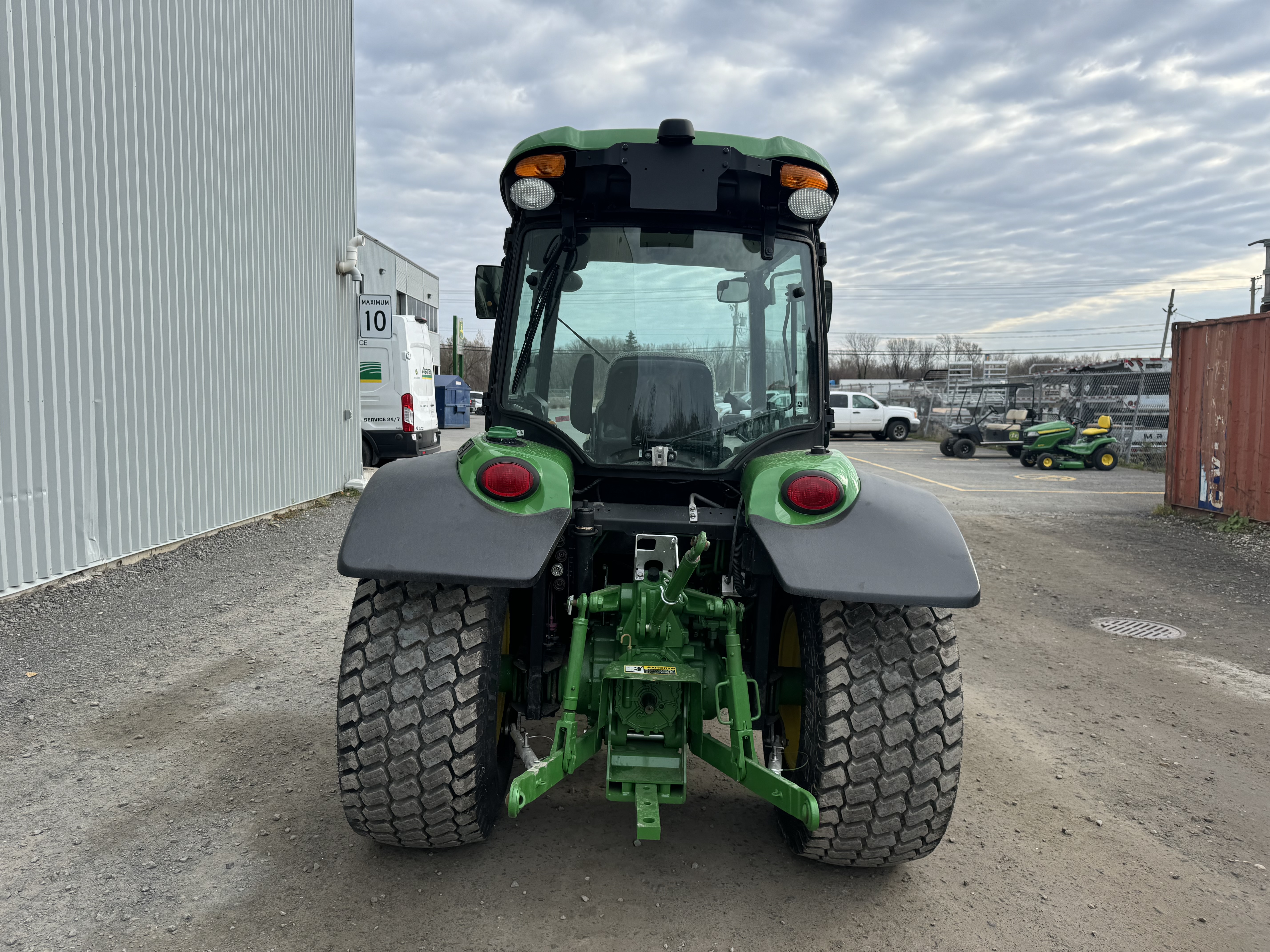 John Deere 4066R GRATTE TURF  