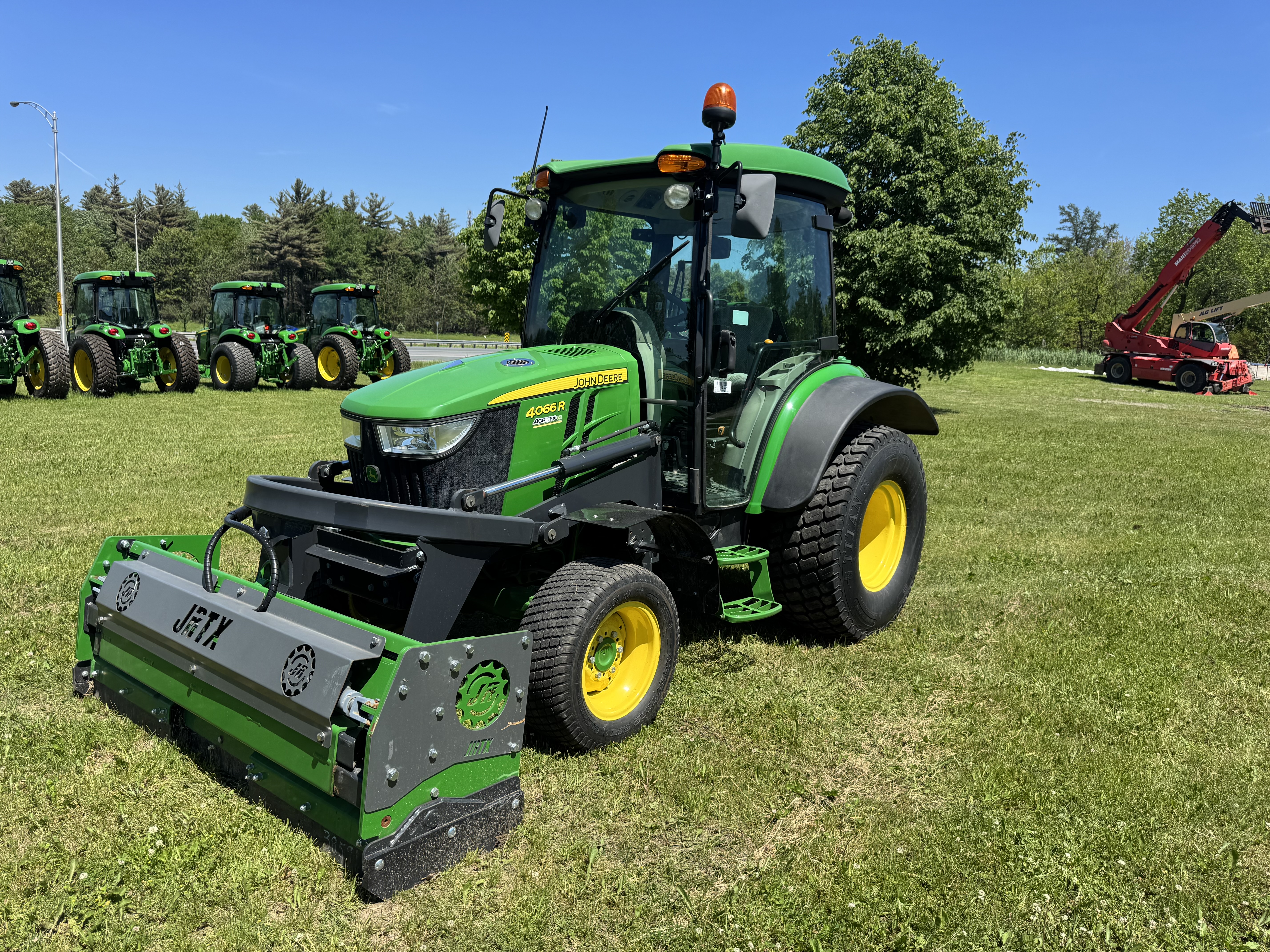 John Deere 4066R TURF JRTX 