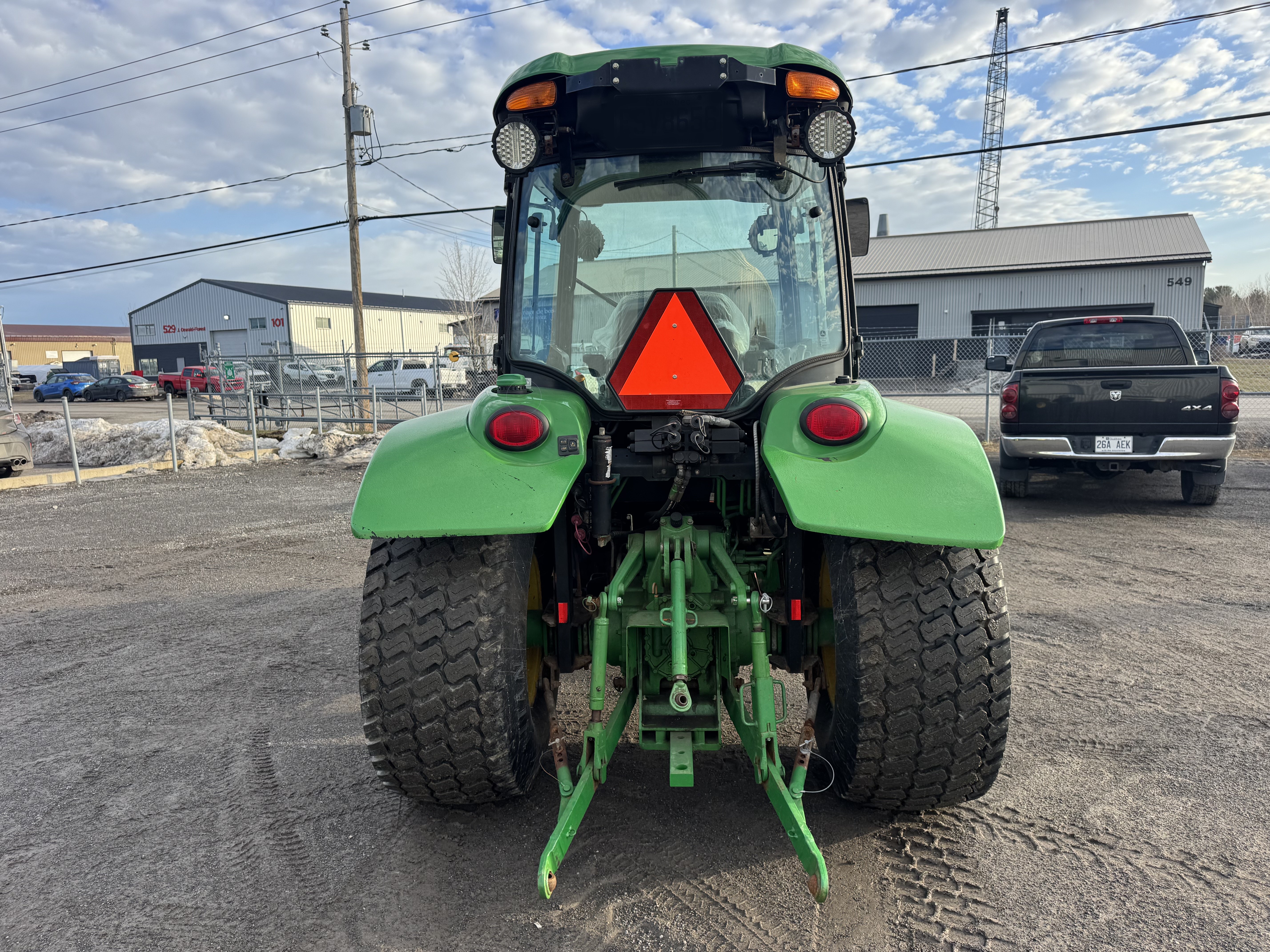 John Deere 4066R GRATTE TURF    