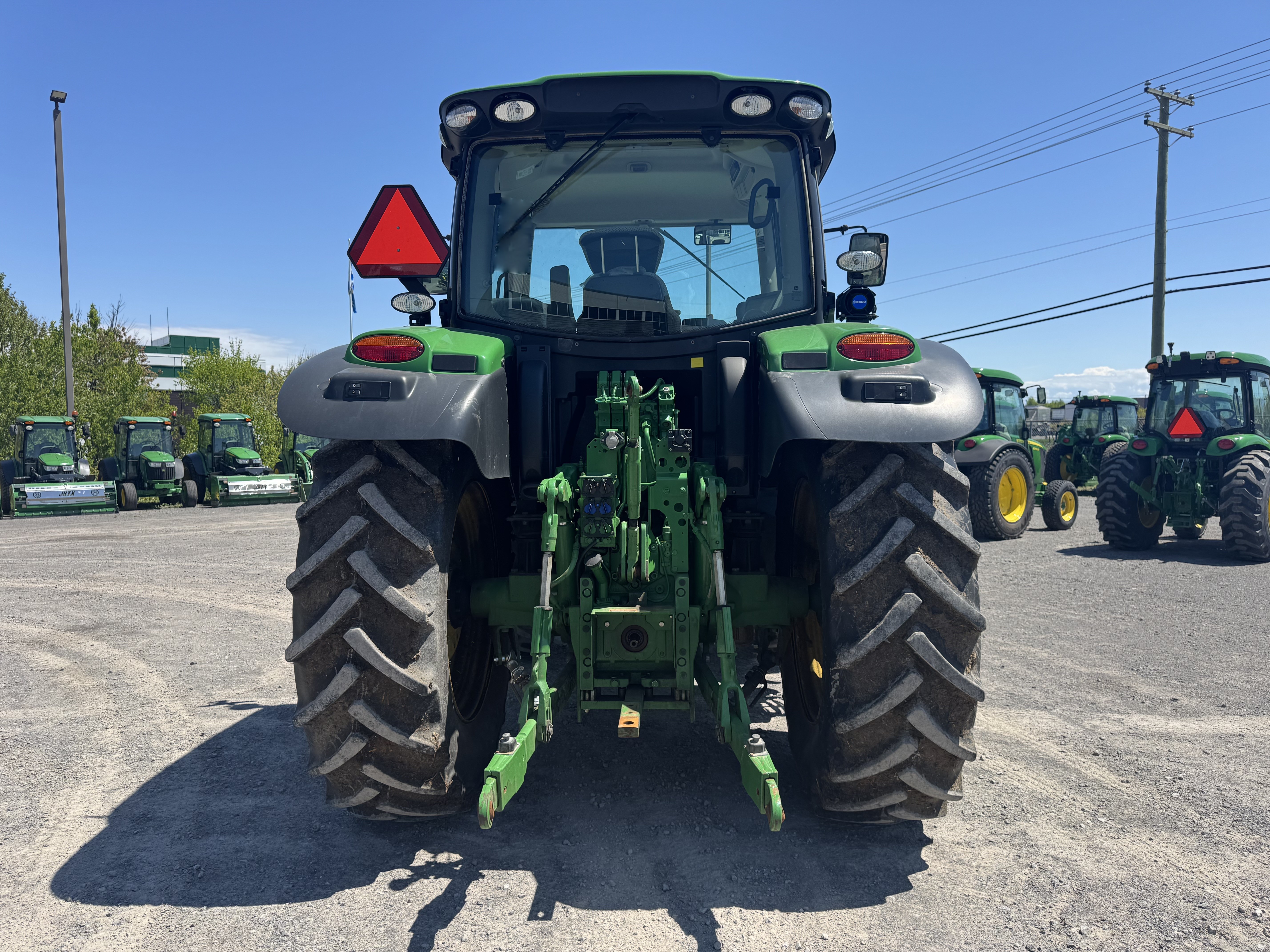 John Deere 6110R  
