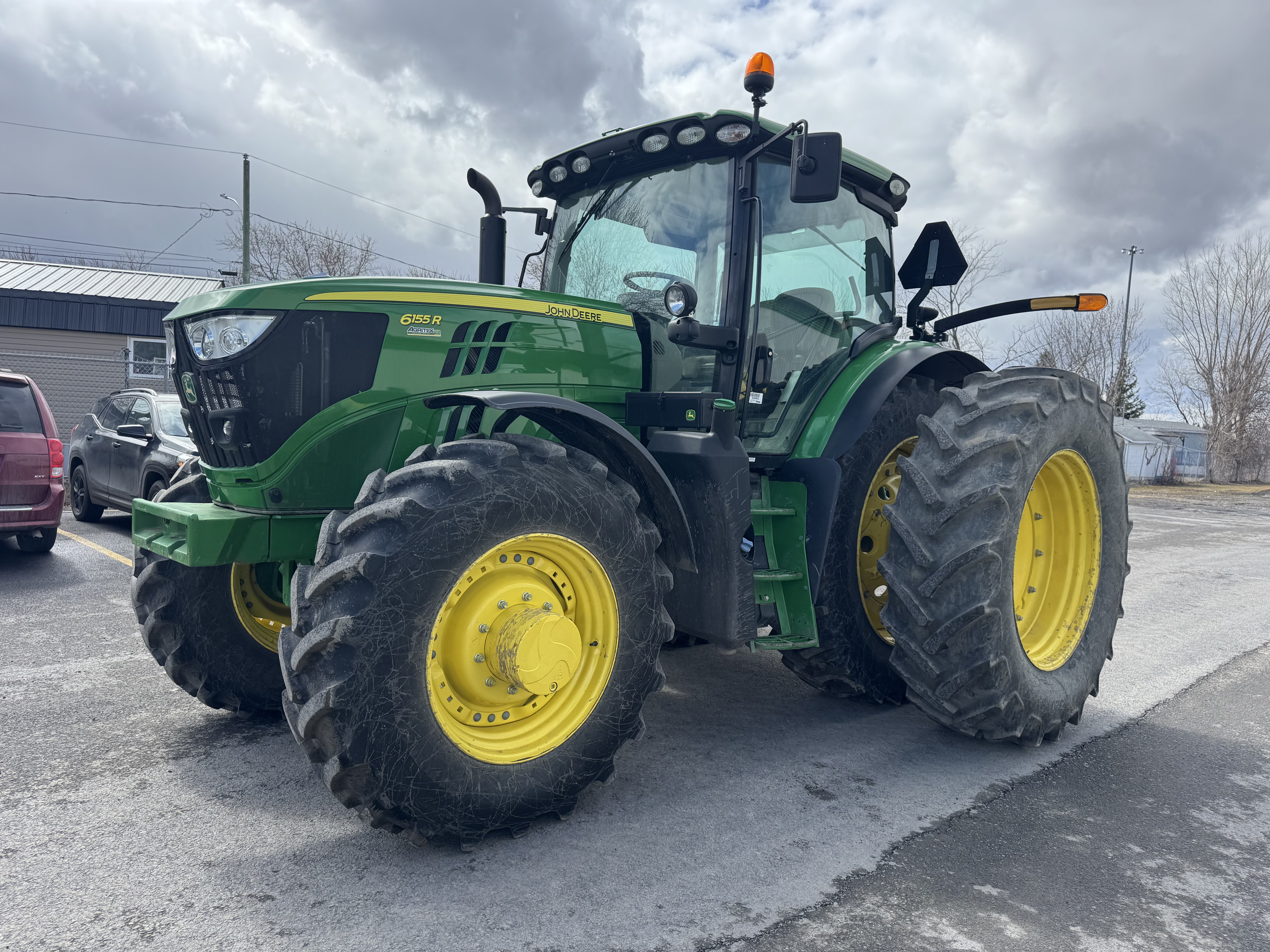 John Deere 6155R   