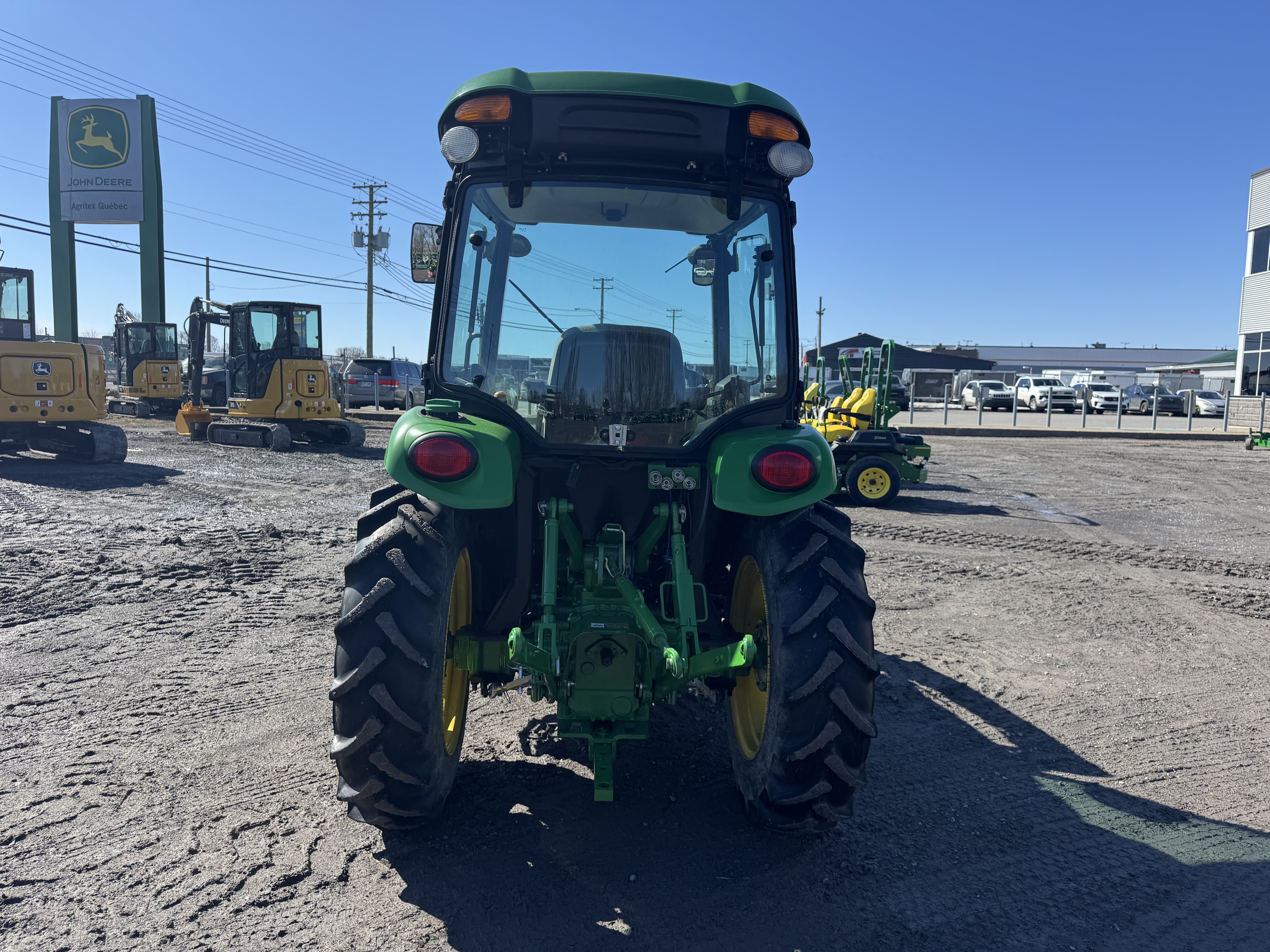 John Deere 3039R