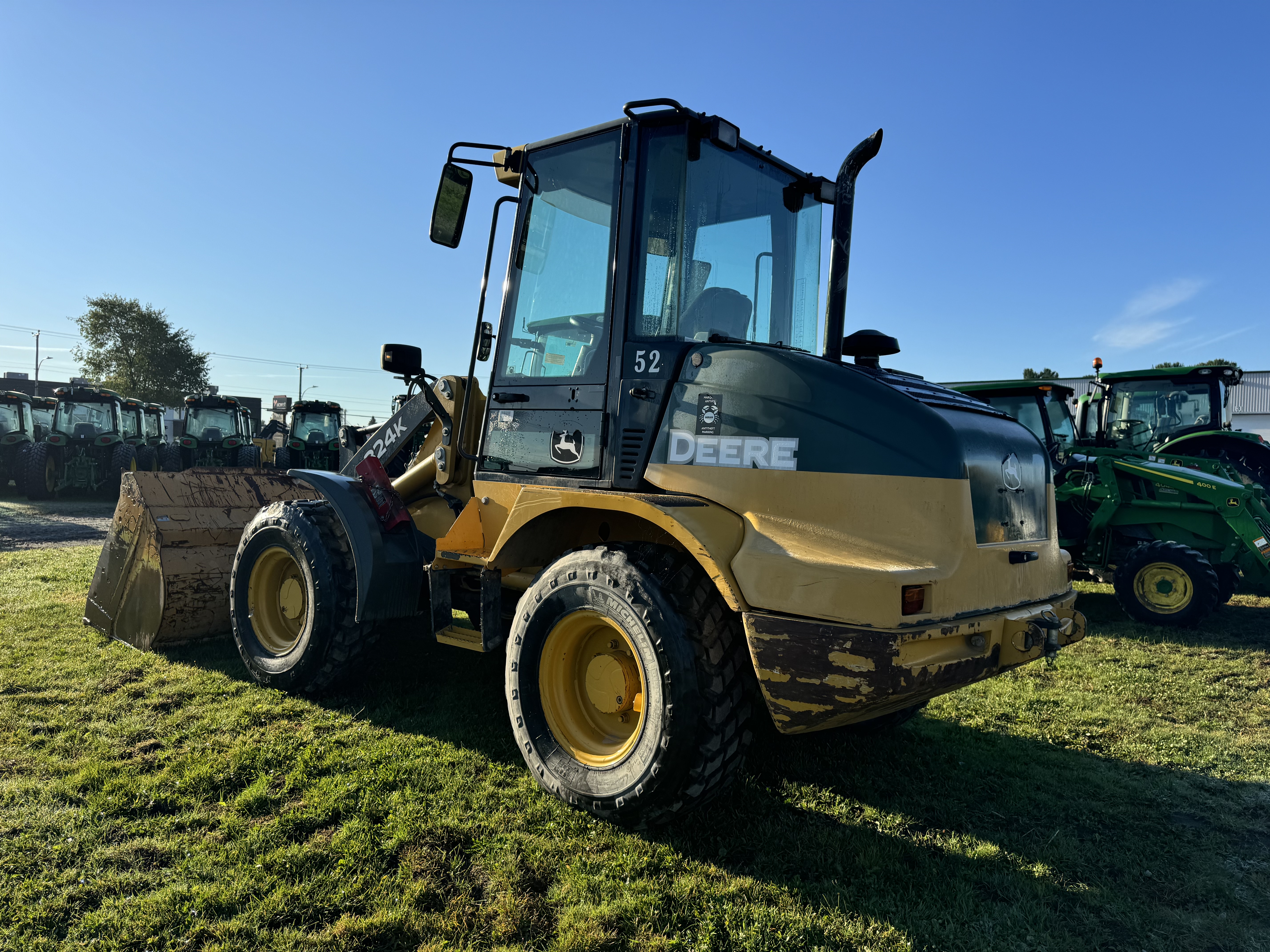 John Deere 324K