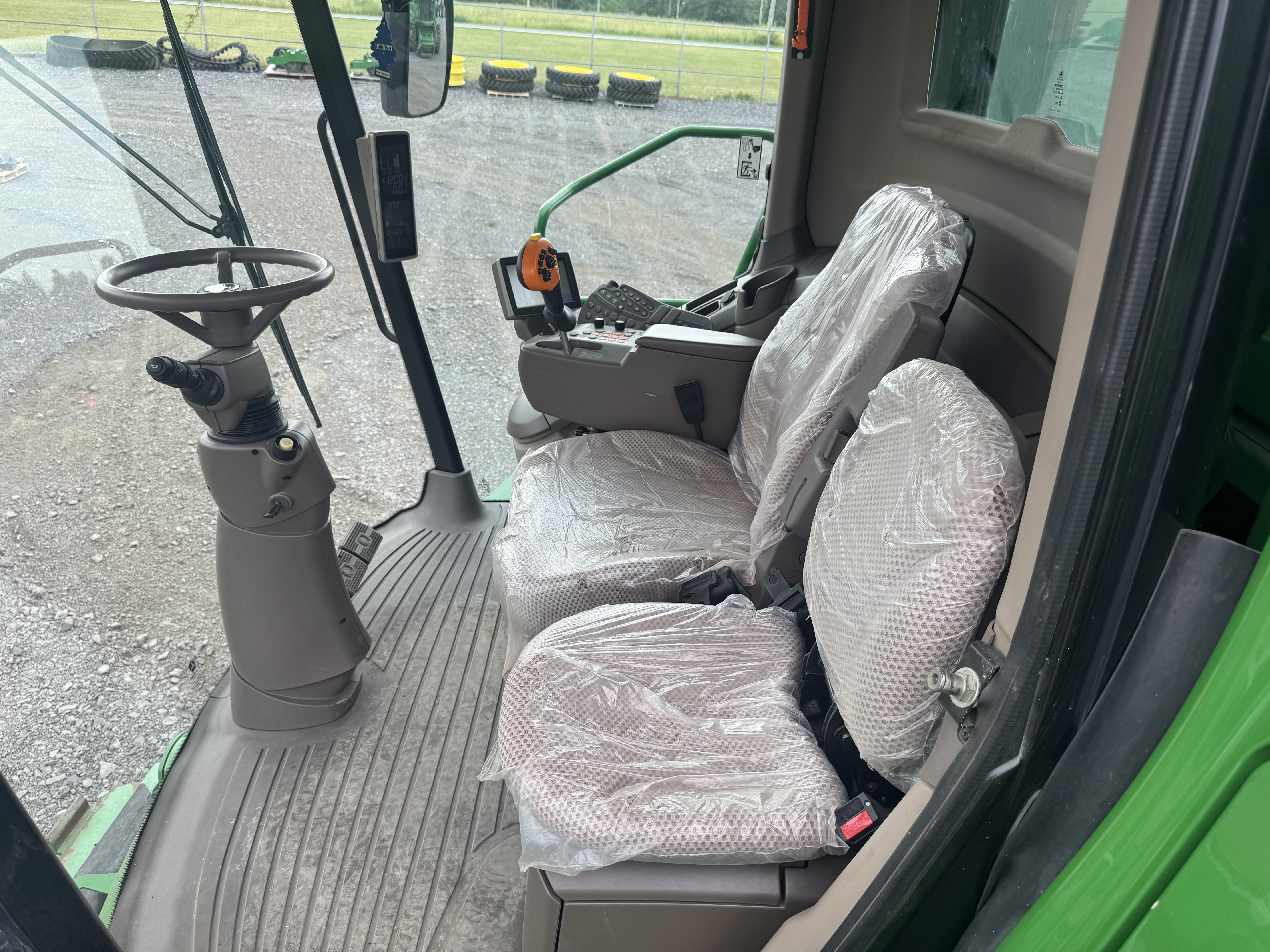 John Deere S660