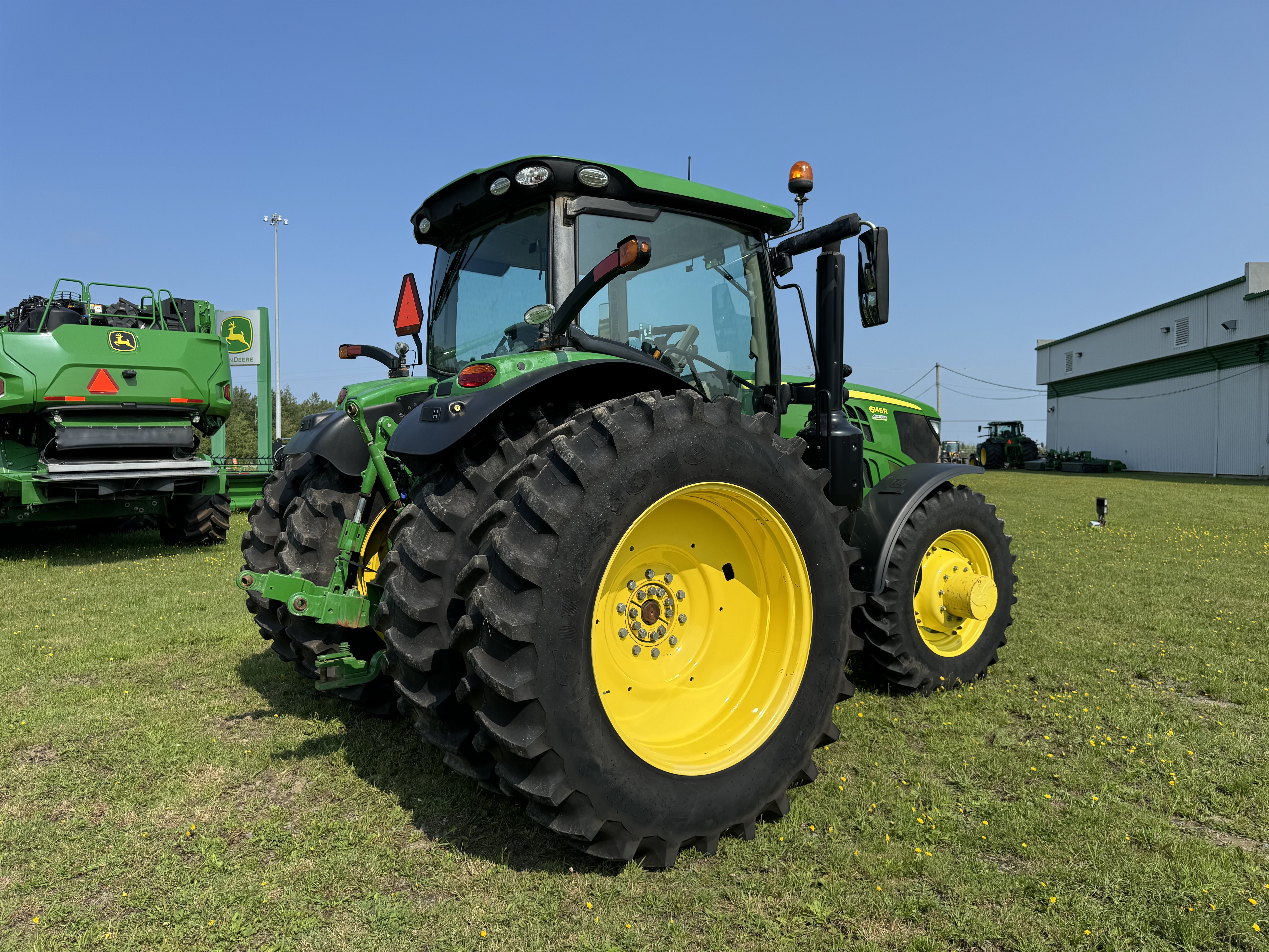 John Deere 6145R 