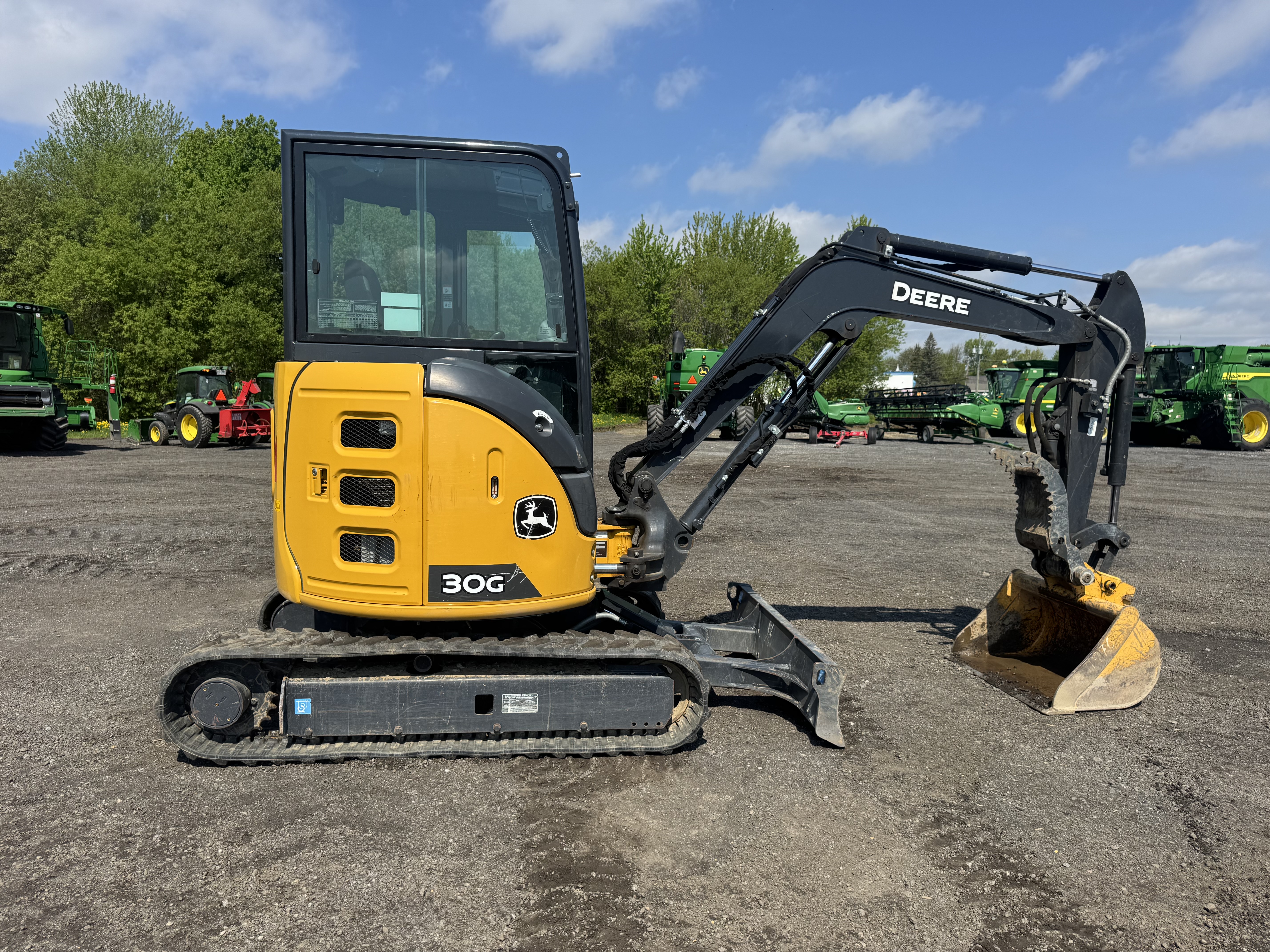 John Deere 30G  