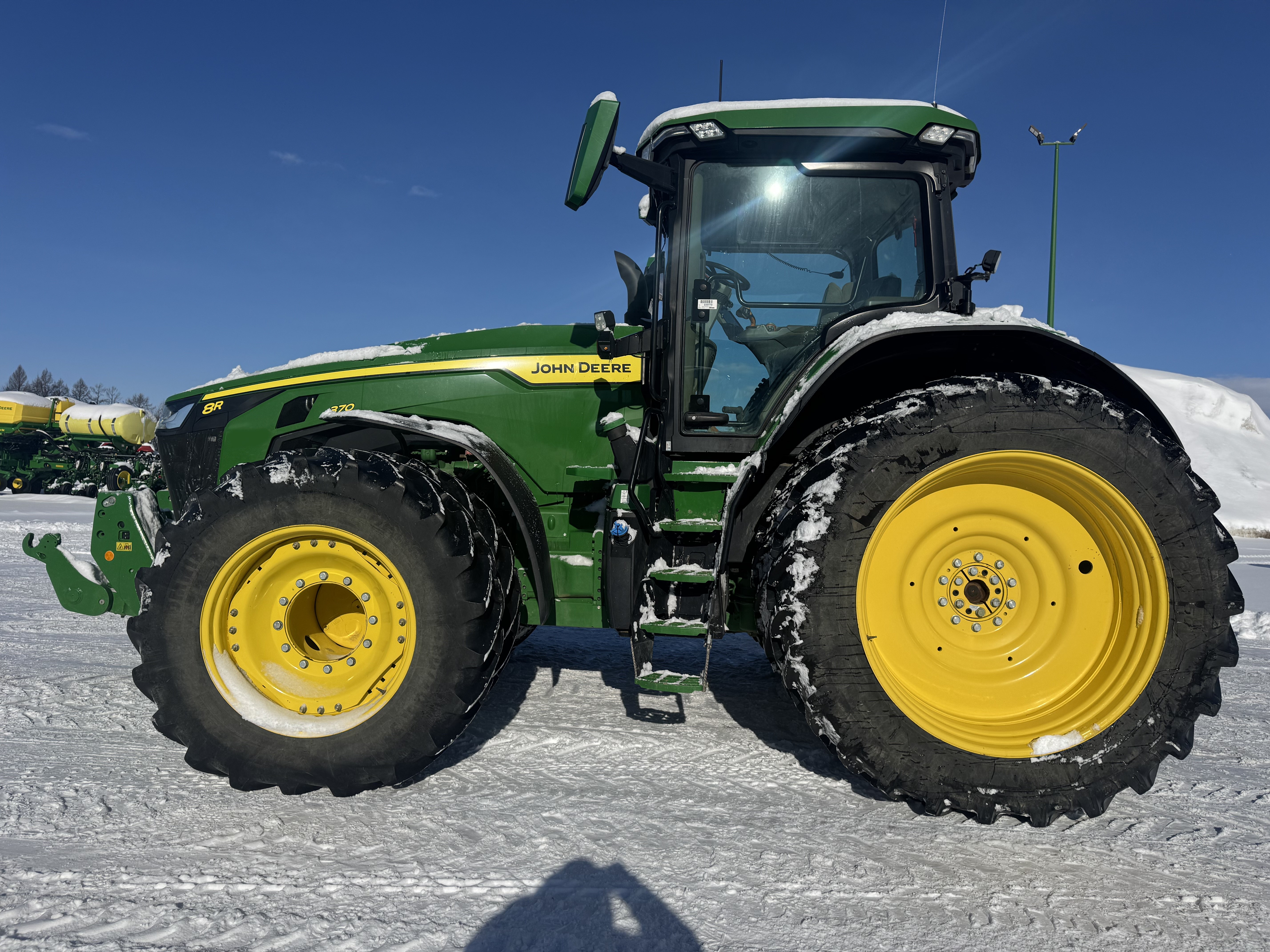 John Deere 8R 370 FRONT HITCH 