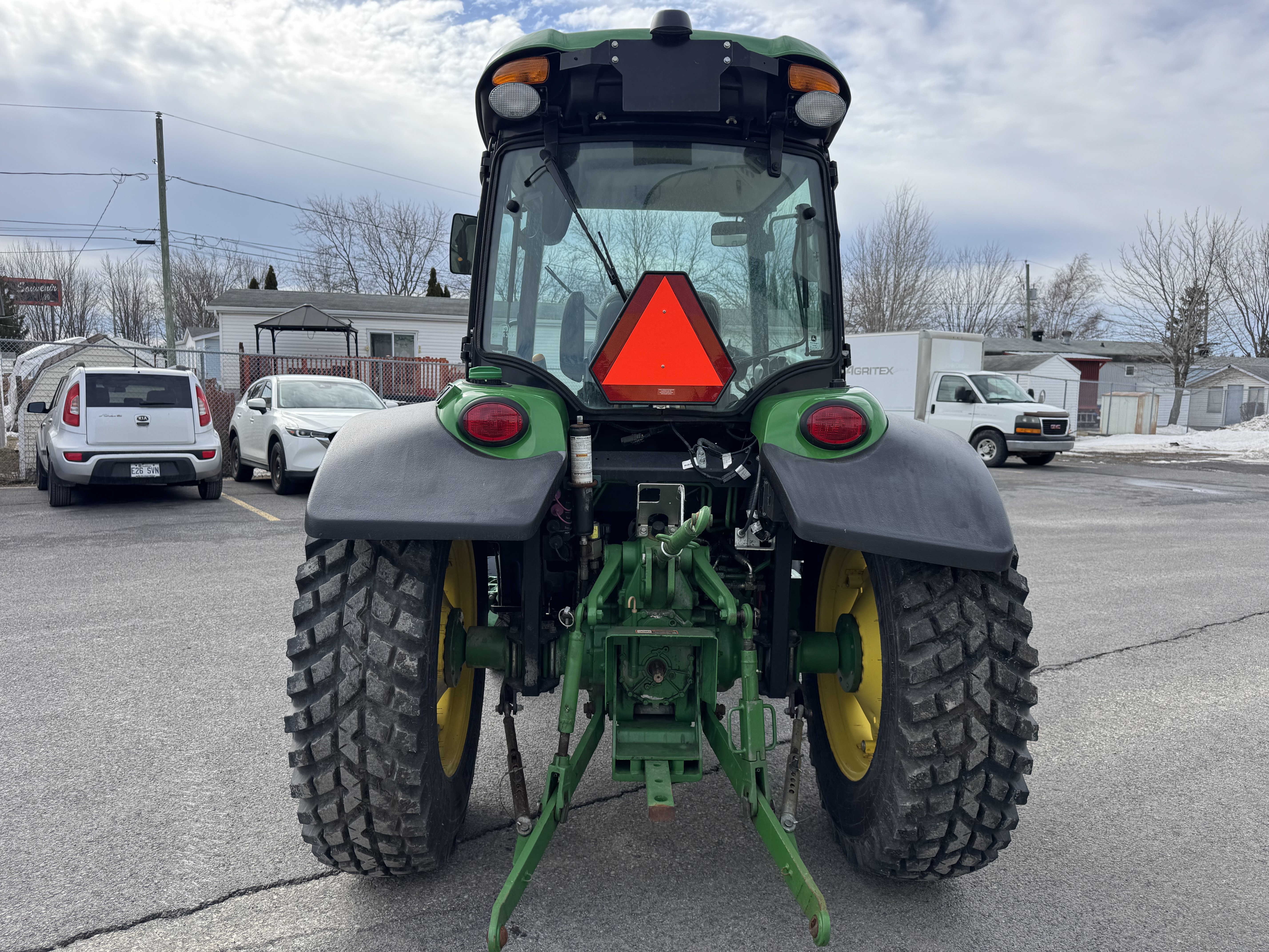 John Deere 4066R NOKIAN 