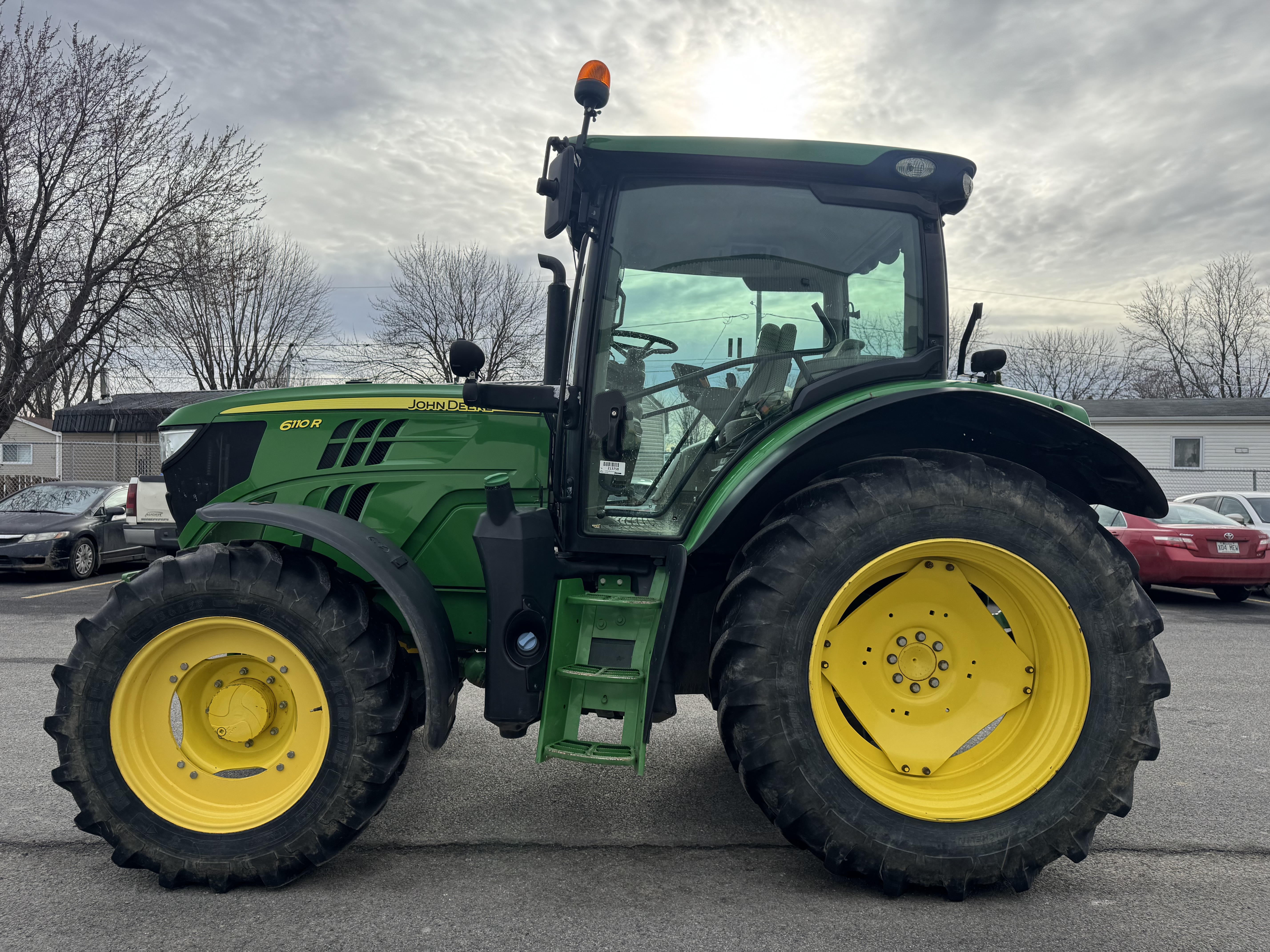 John Deere 6110R
