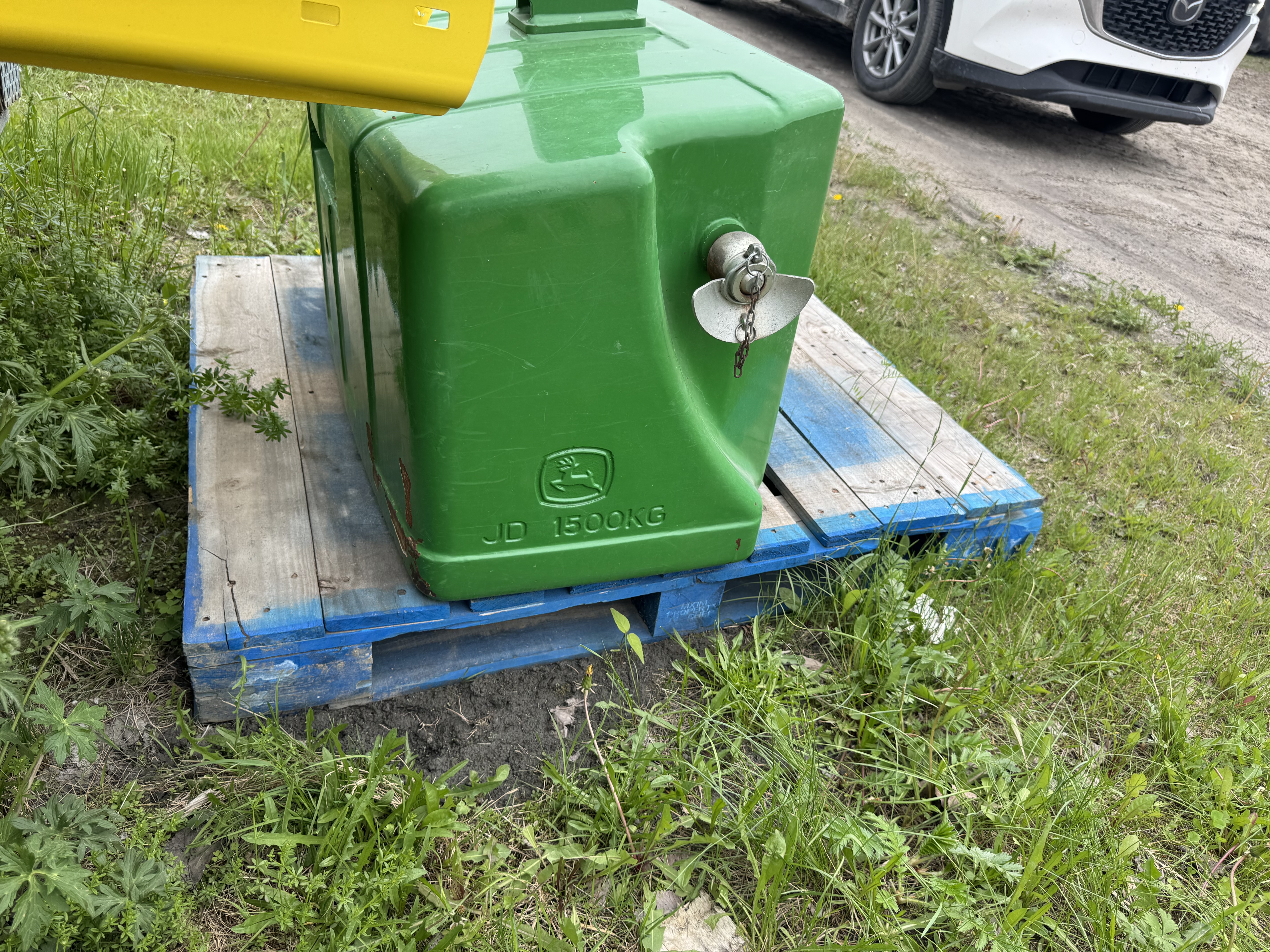 John Deere PESEE AVANT  3330LB  VERTE
