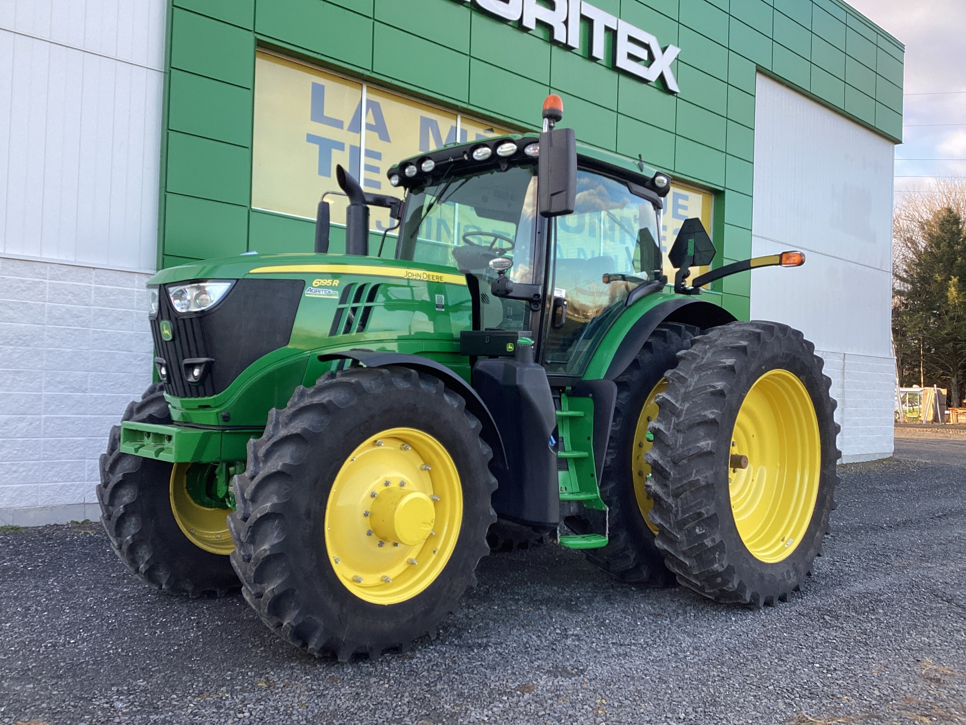 John Deere 6195R