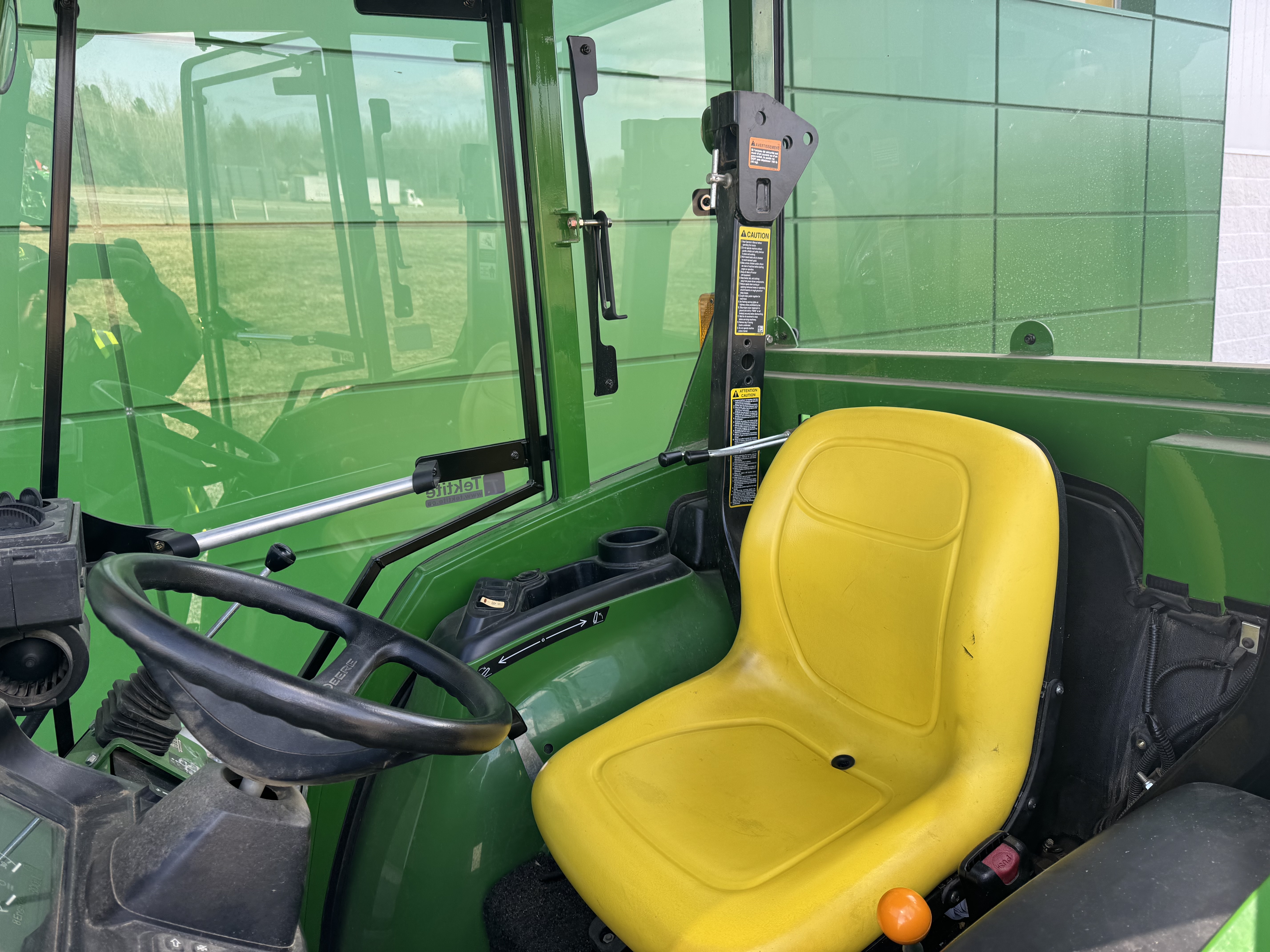 John Deere 3038E
