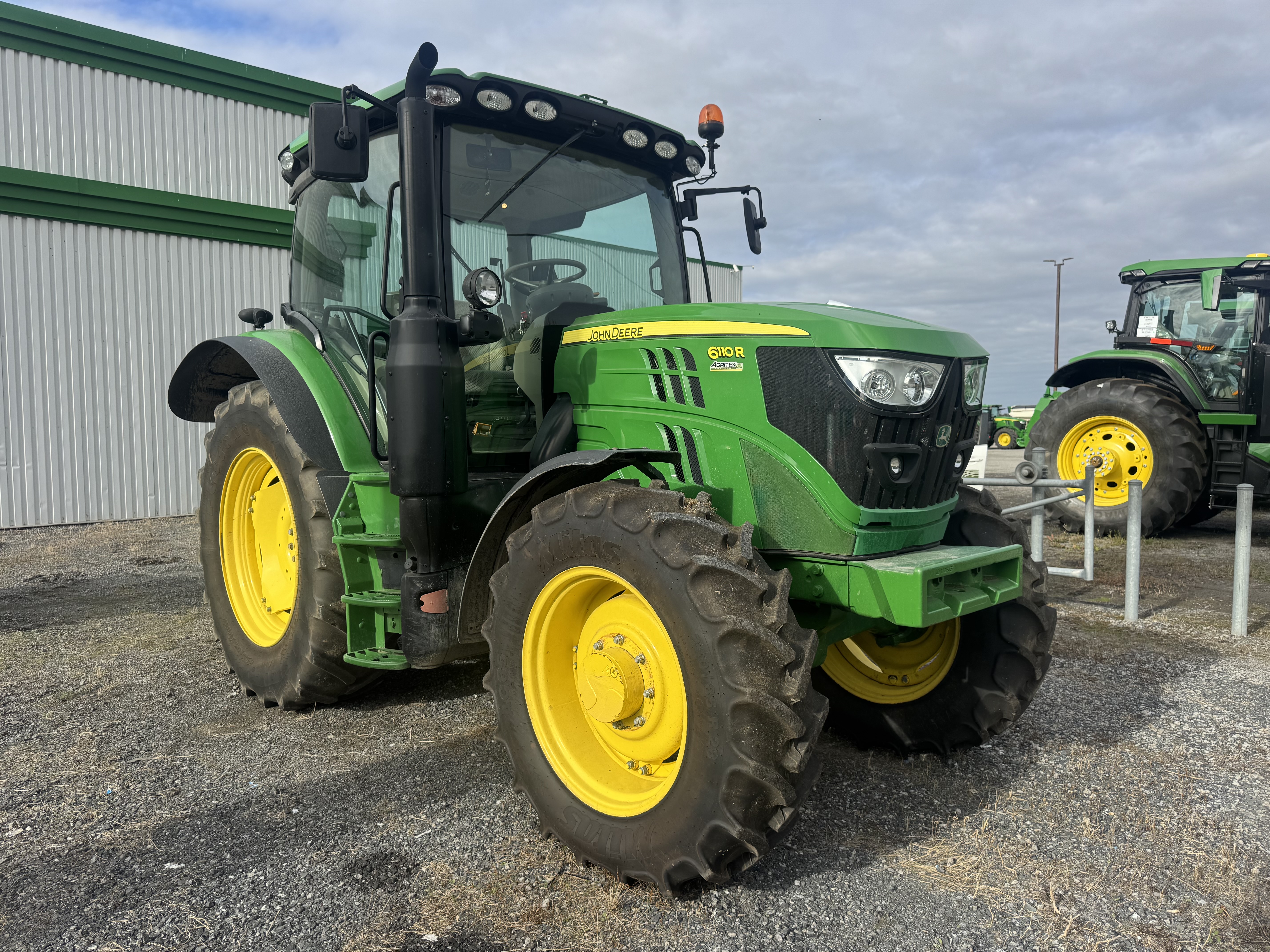 John Deere 6110R