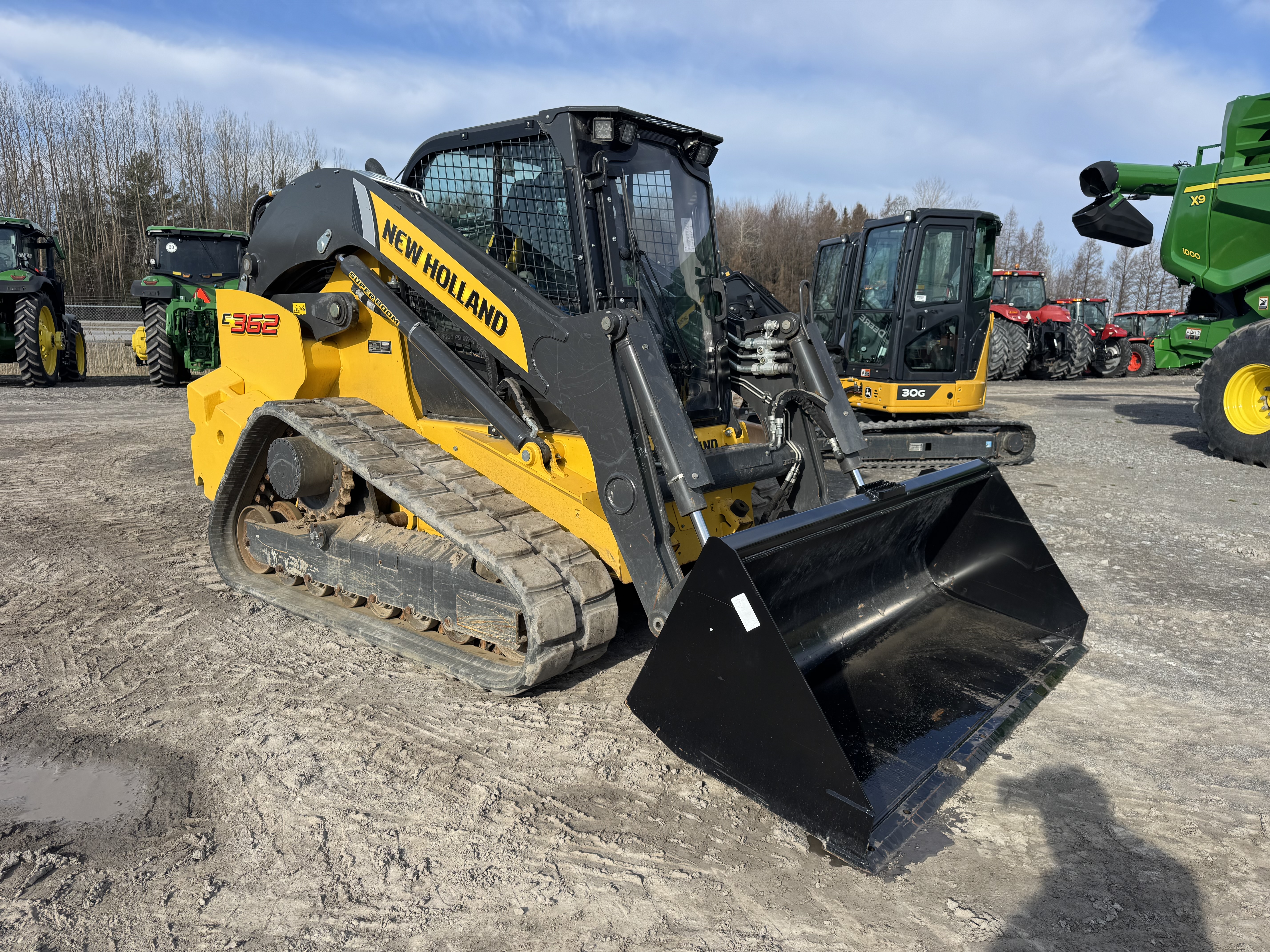 New Holland C362