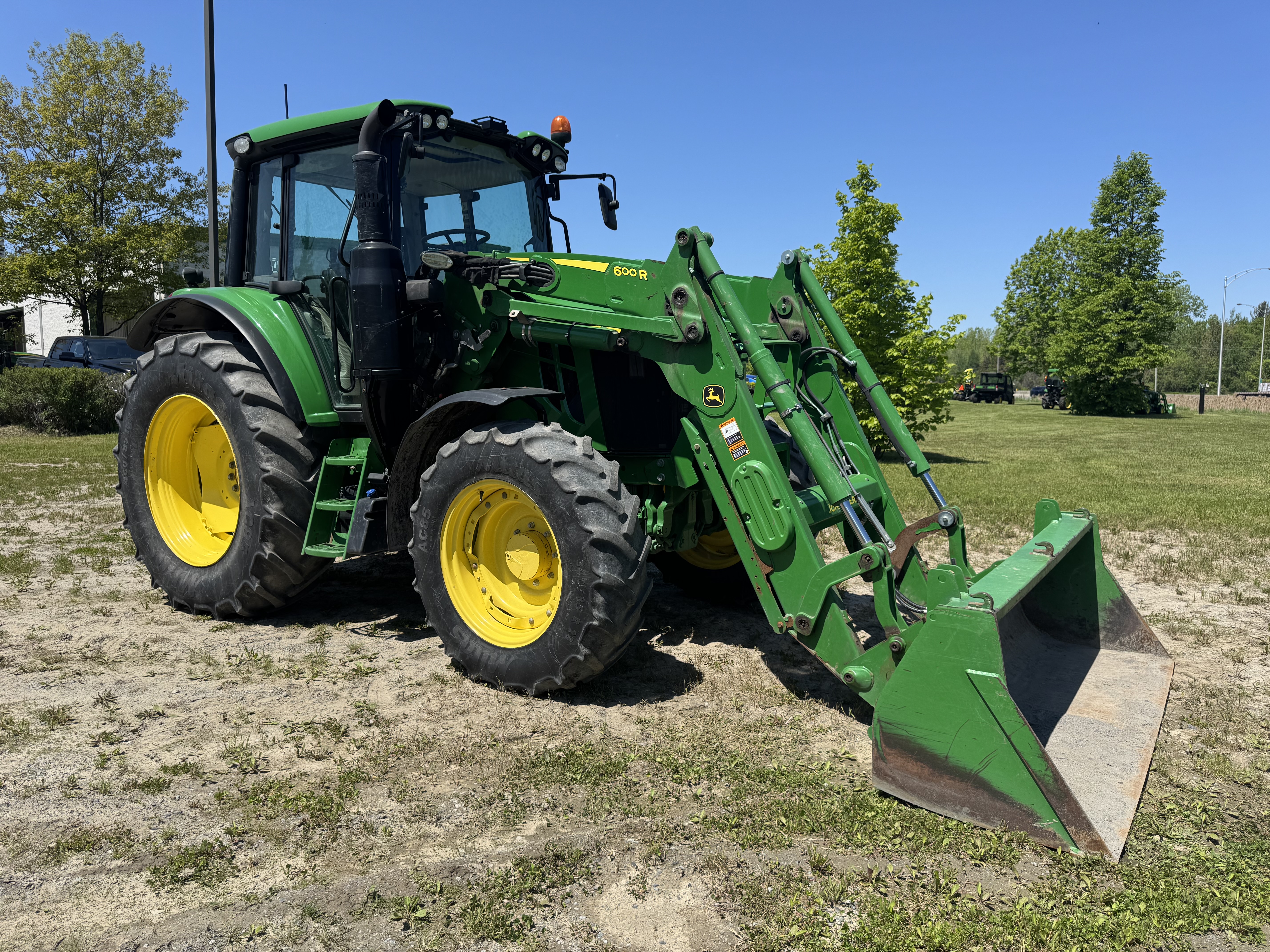 John Deere 6110M 