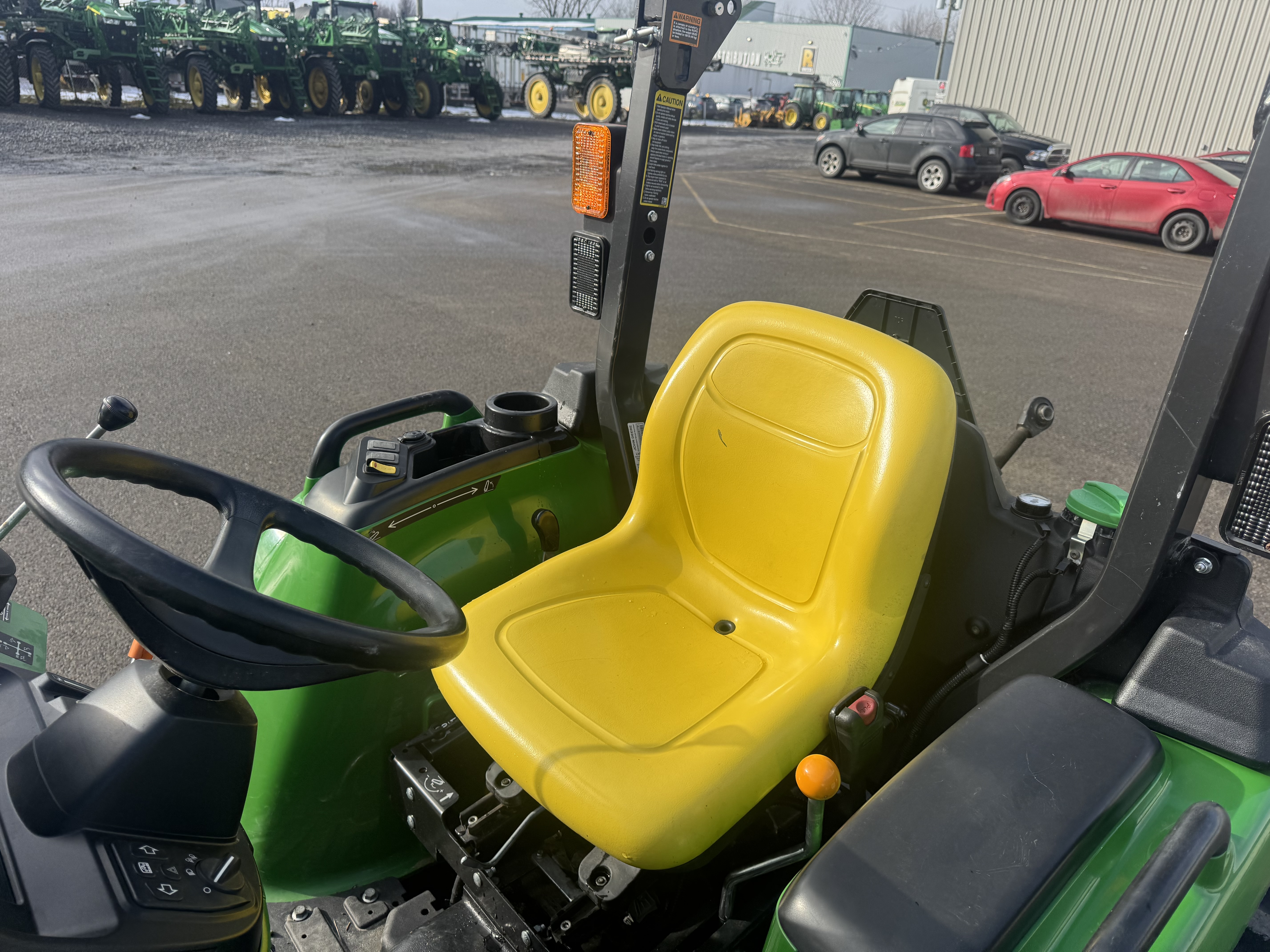 John Deere 3025E