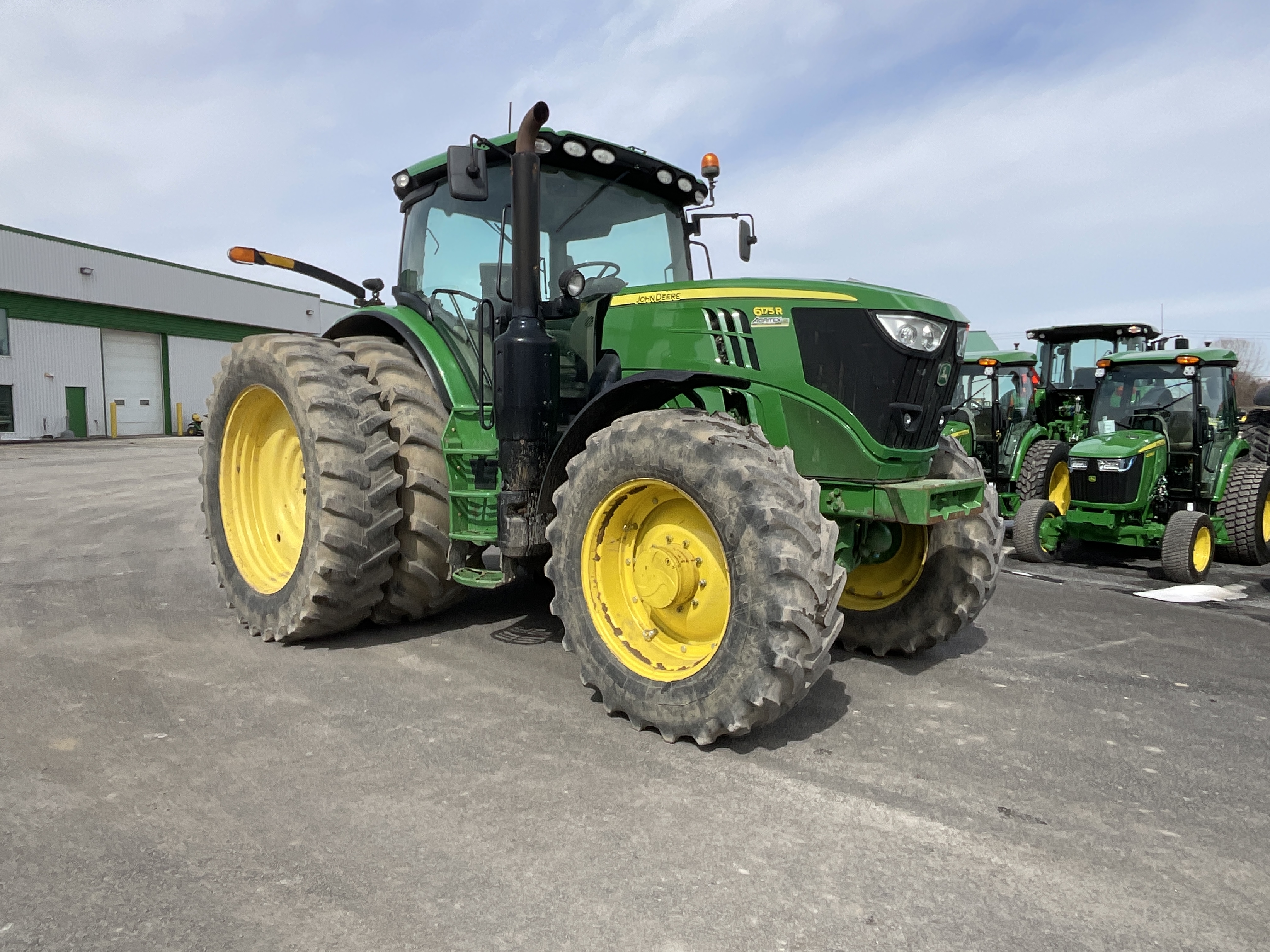 John Deere 6175R 