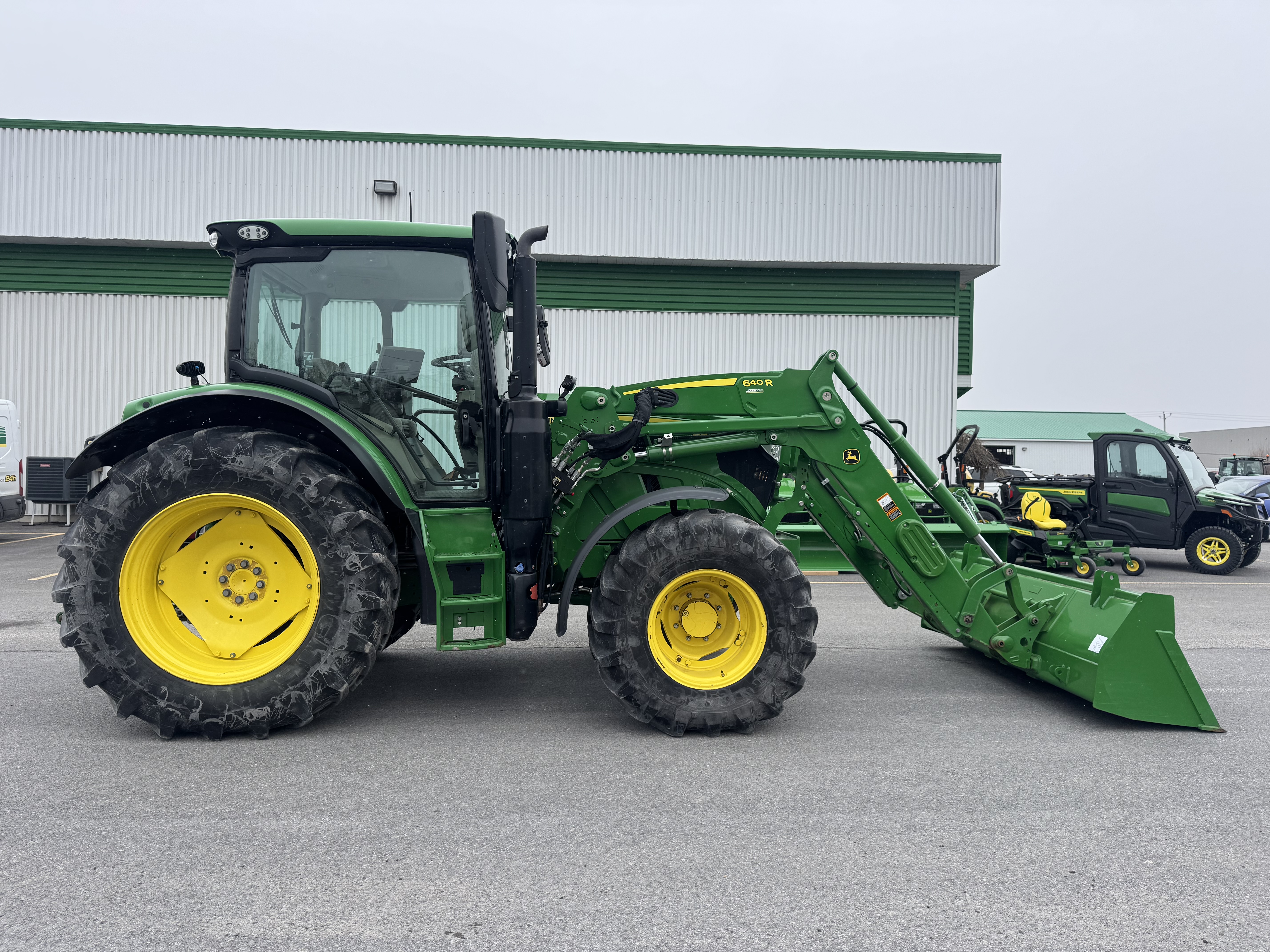 John Deere 6R 110