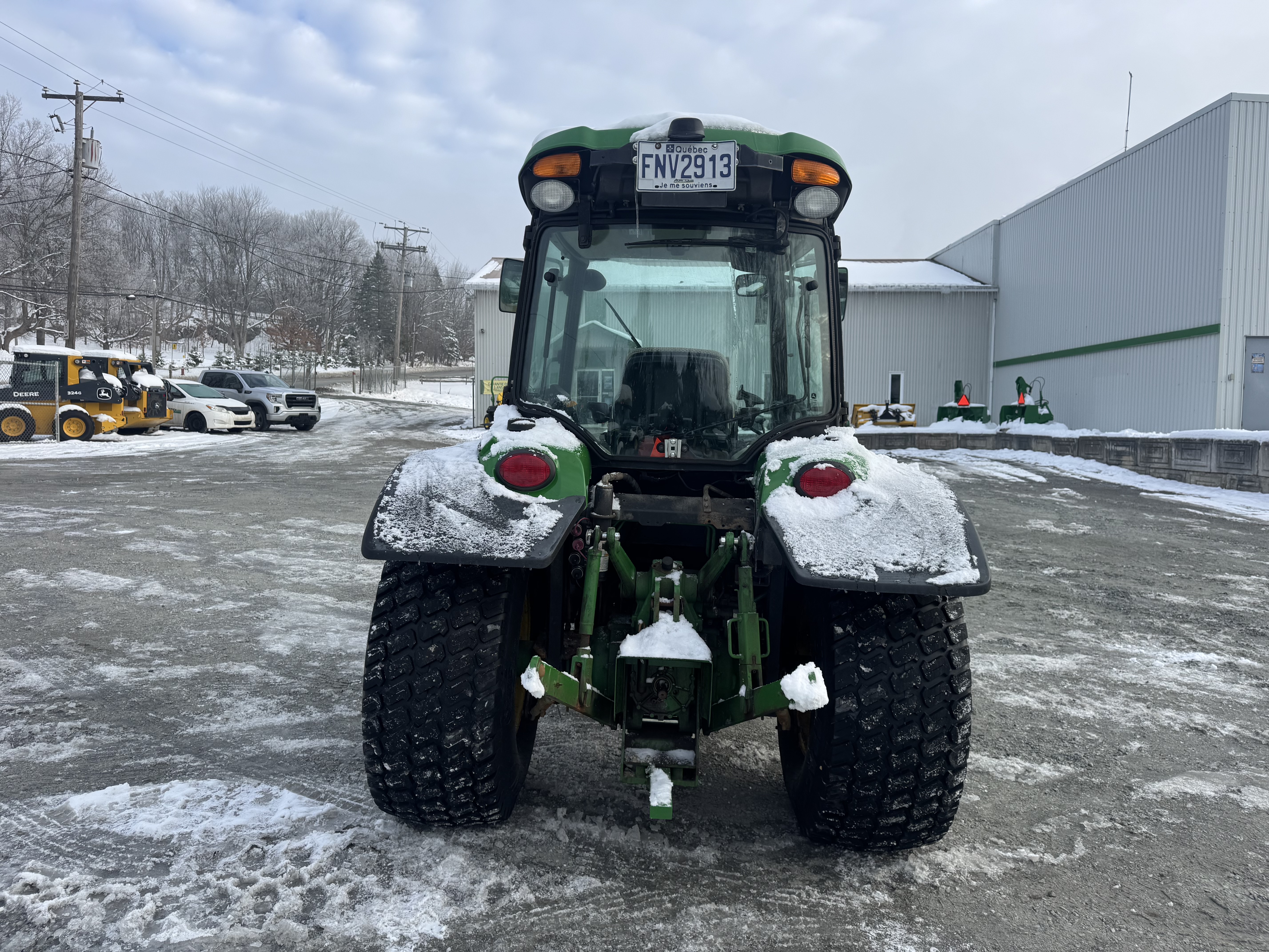 John Deere 4066R TURF GRATTE 