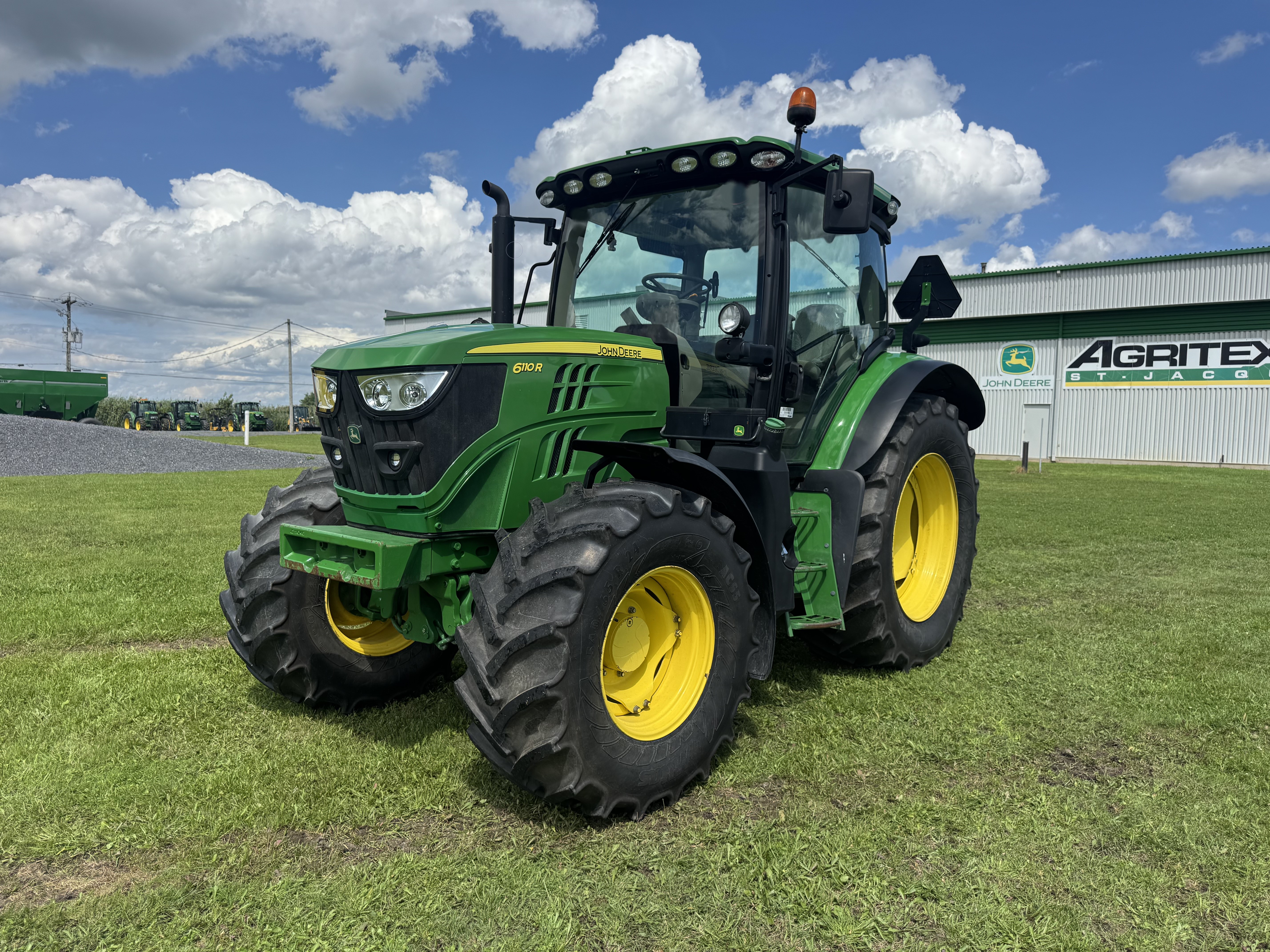 John Deere 6110R