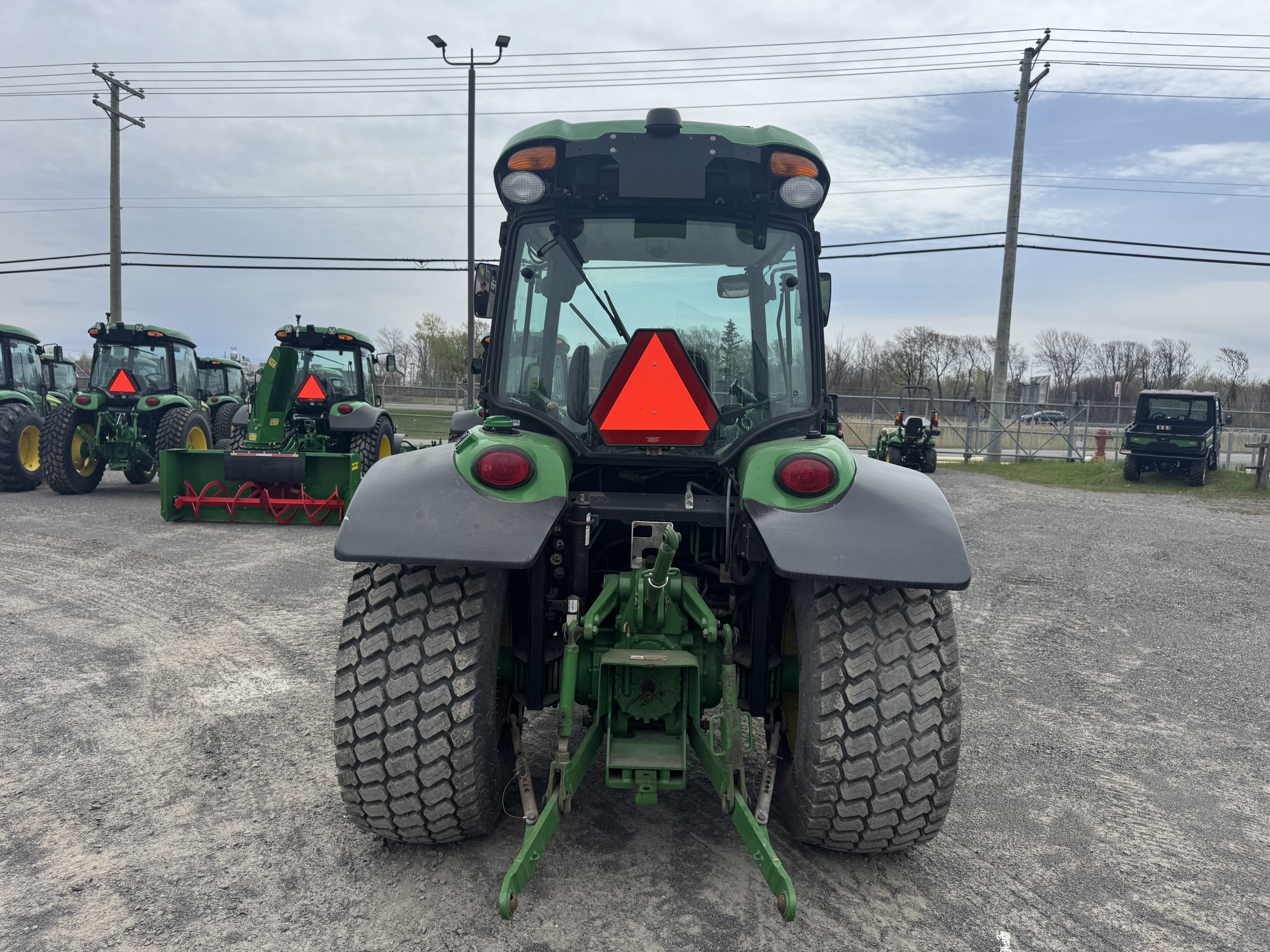 John Deere 4066R  TURF 
