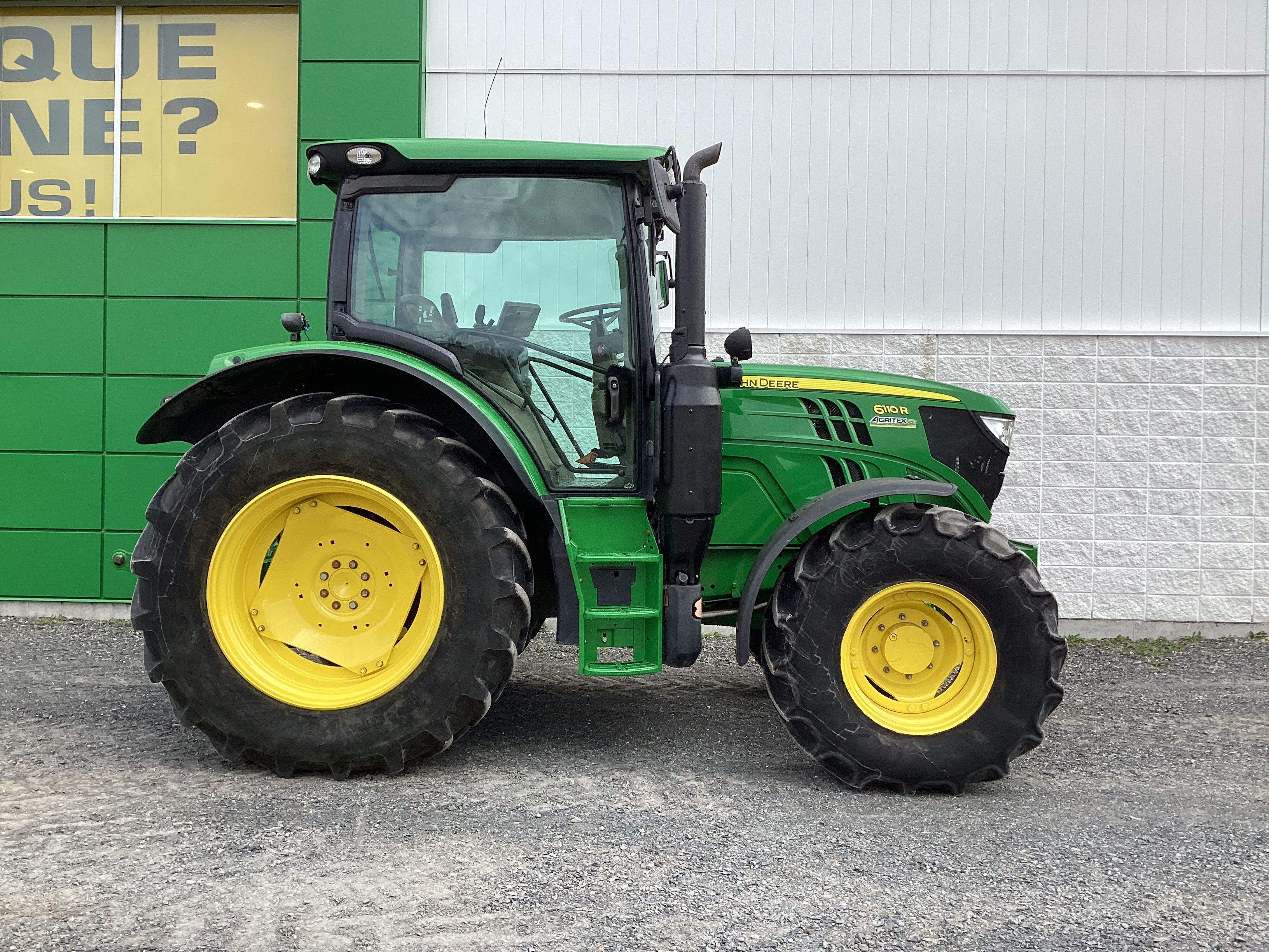 John Deere 6110R