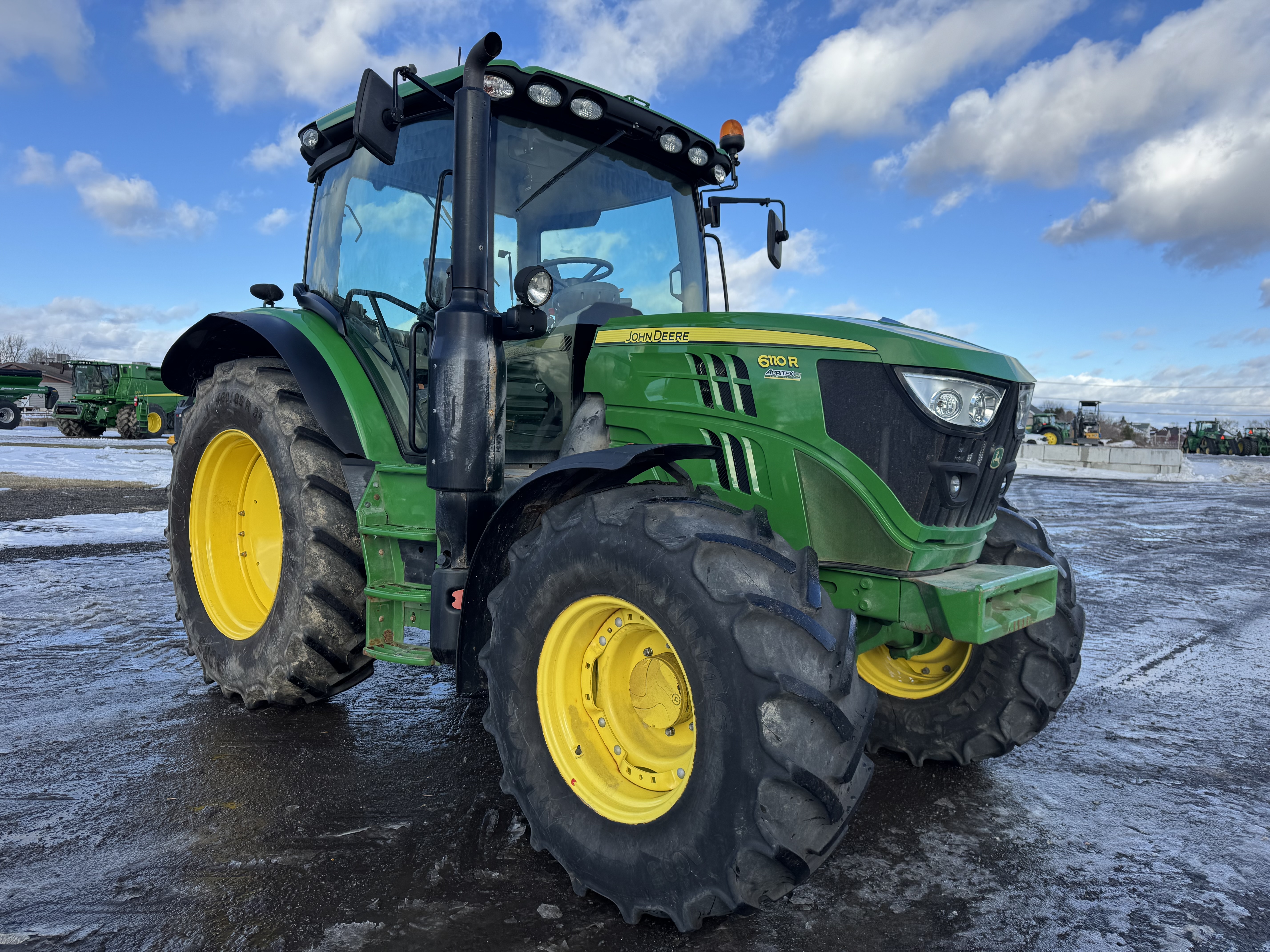 John Deere 6110R