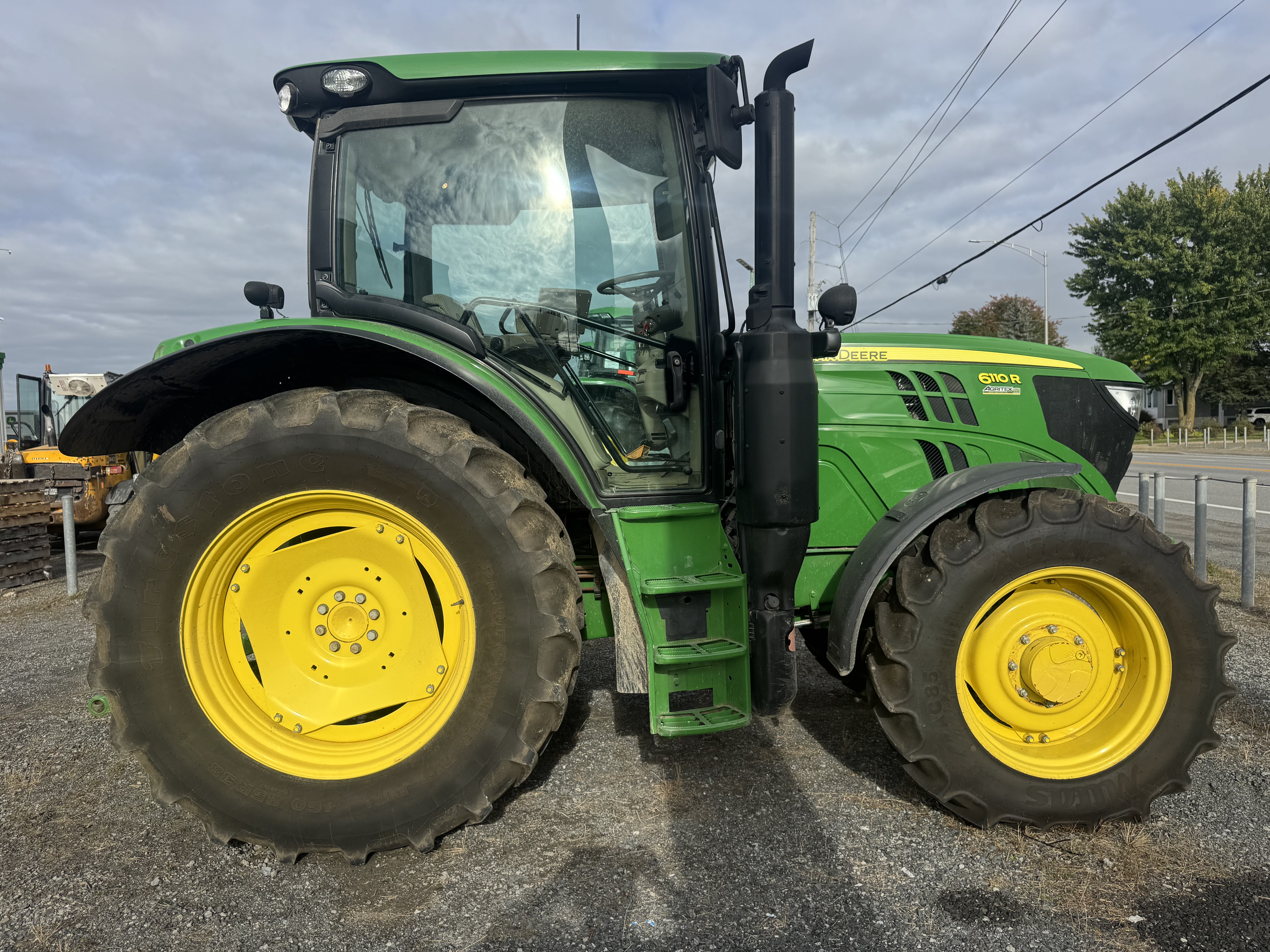 John Deere 6110R