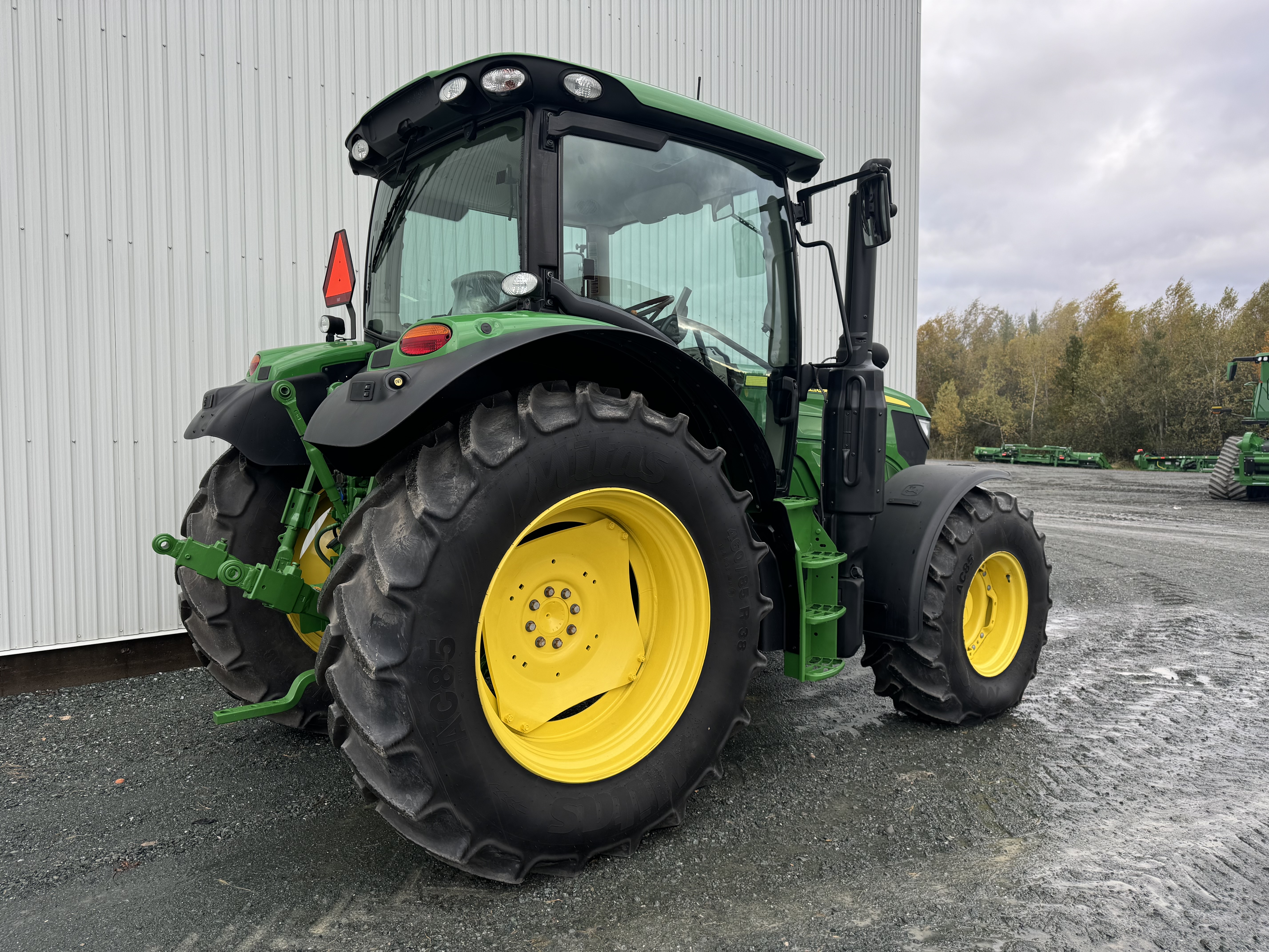 John Deere 6110R