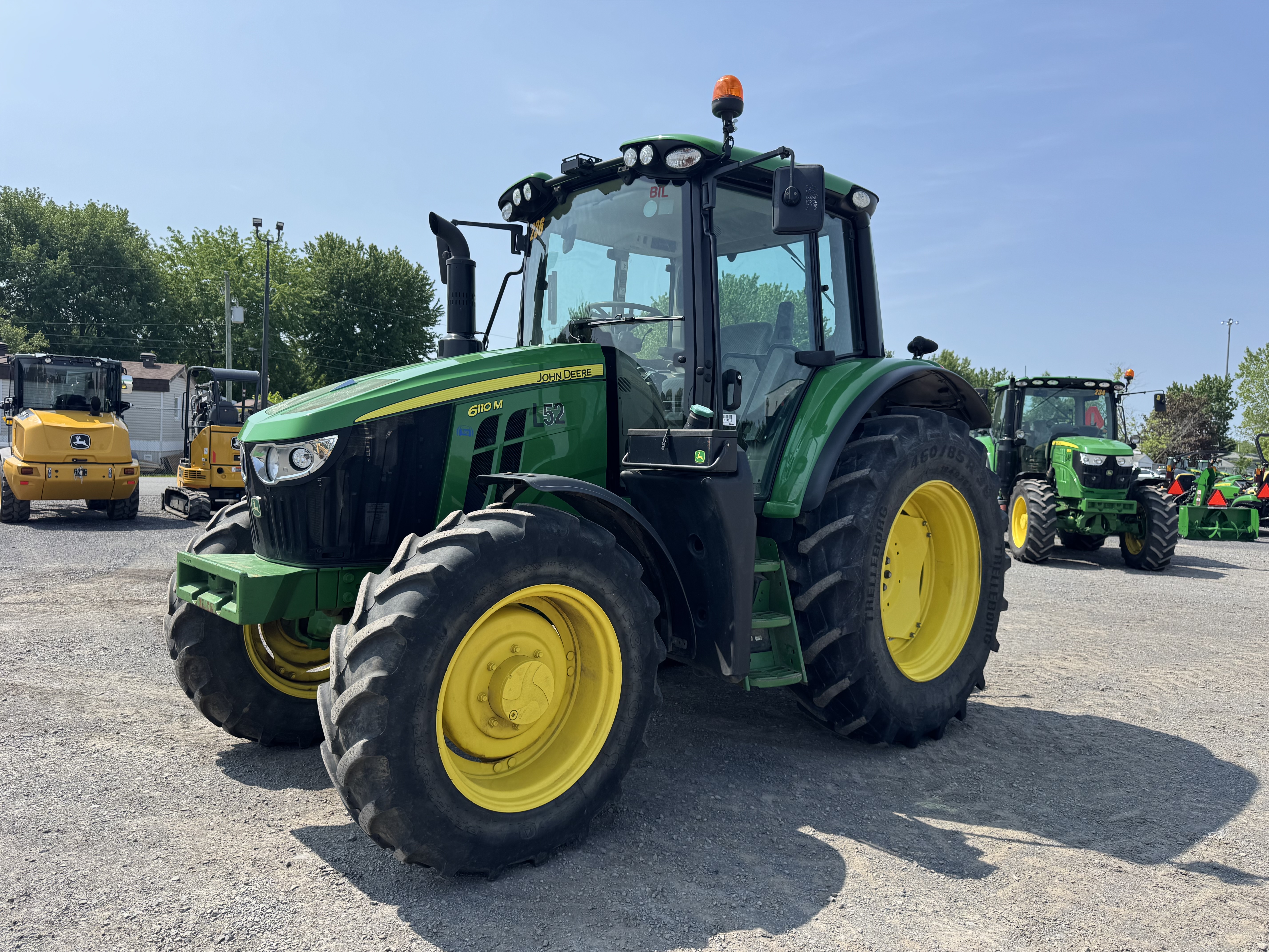 John Deere 6110M