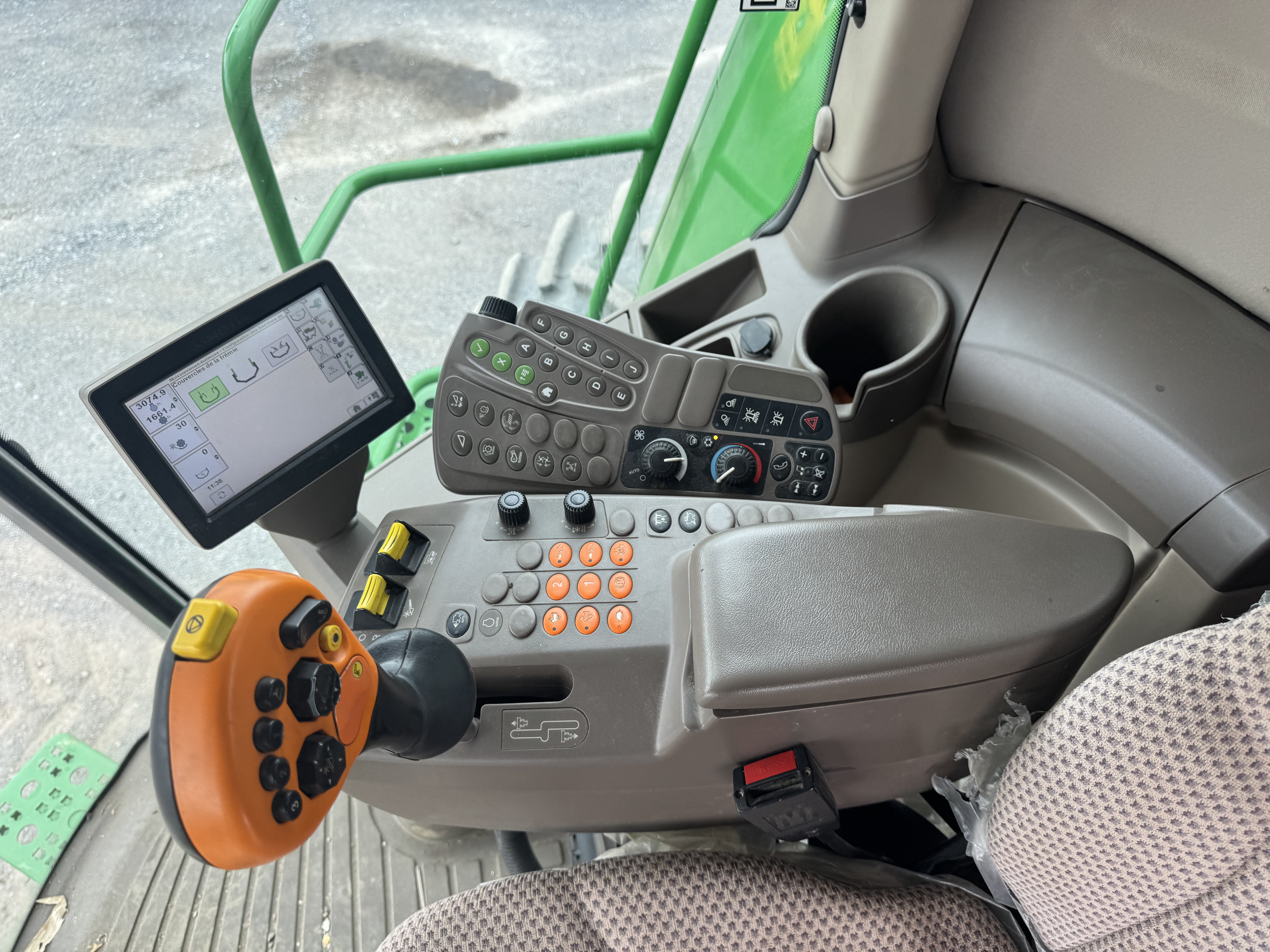 John Deere S680