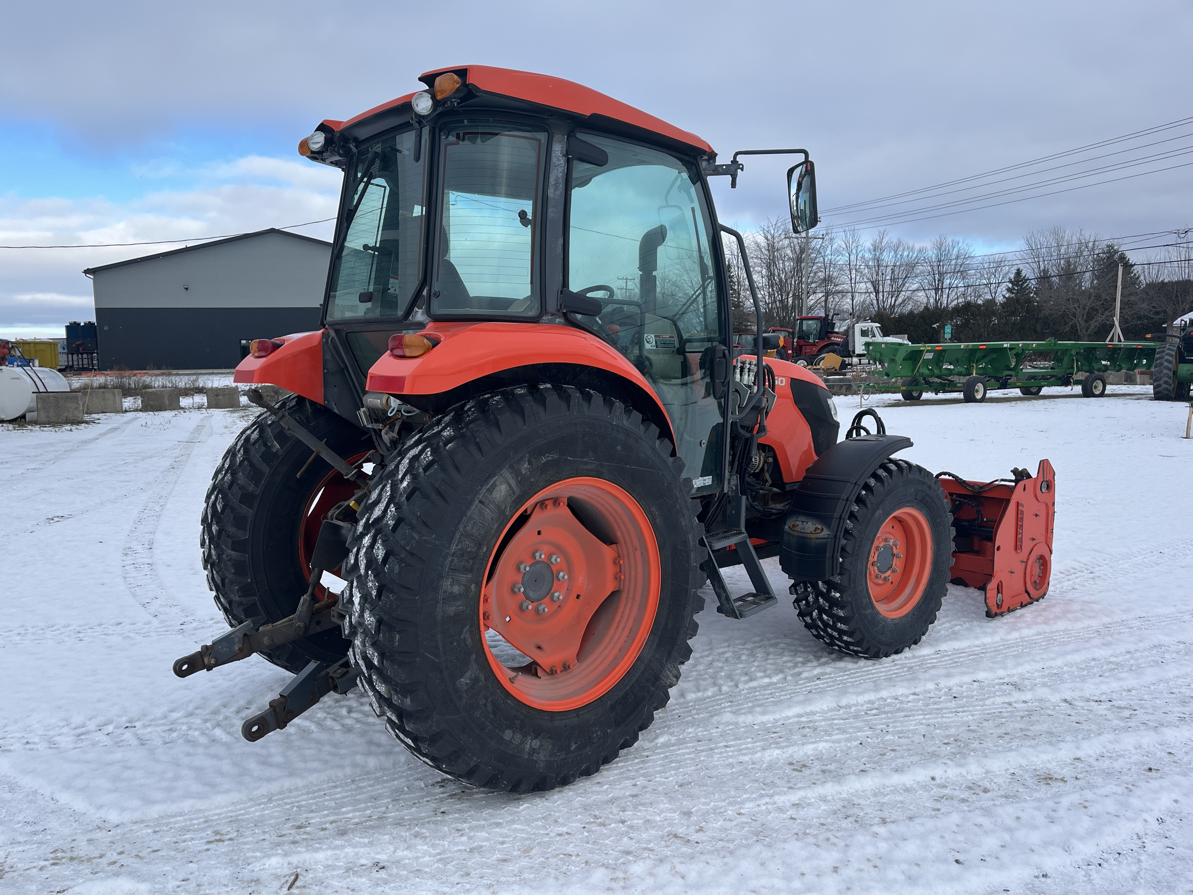 Kubota M7060 NOKIAN GRATTE
