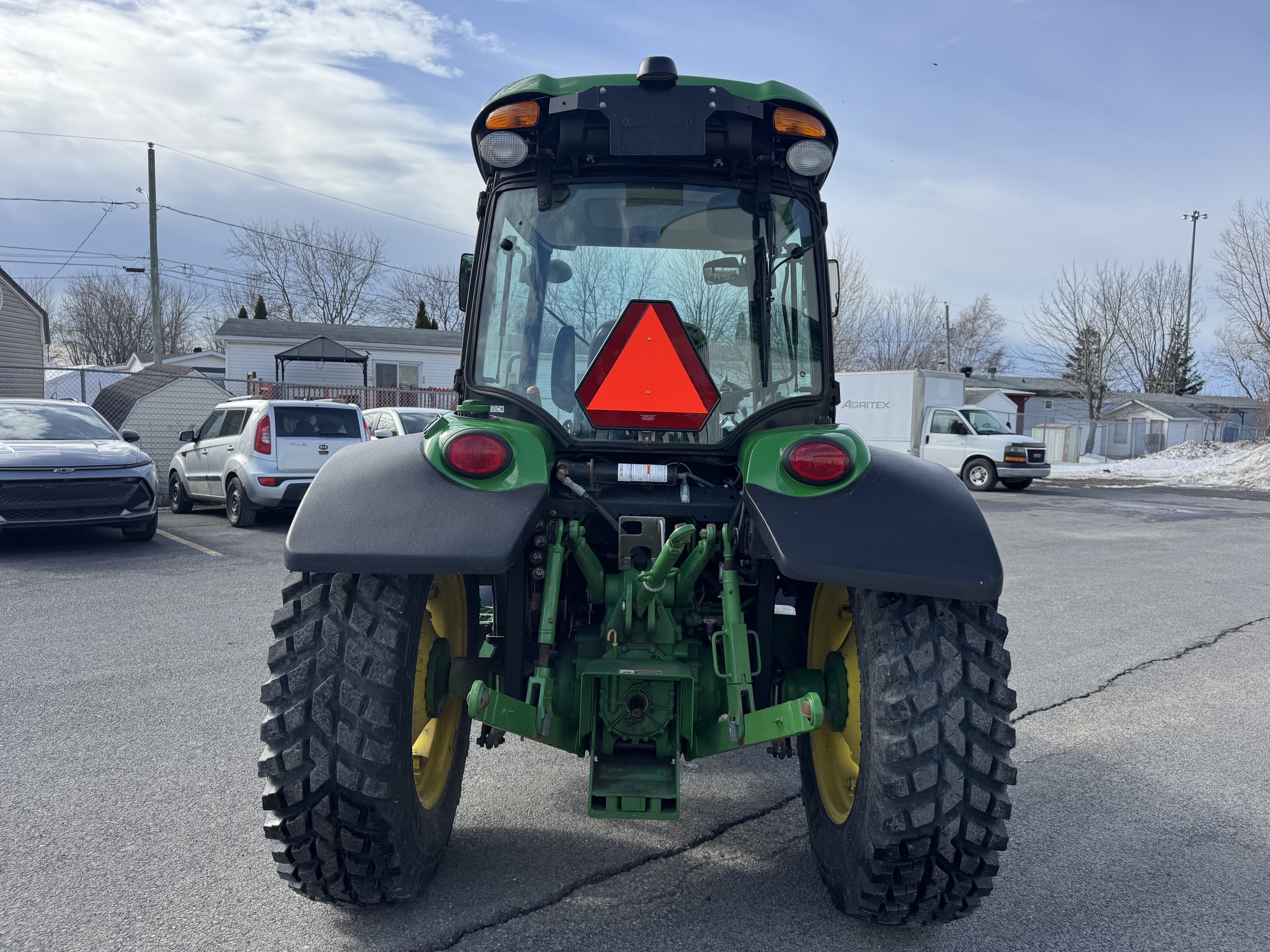 John Deere 4066R NOKIAN 