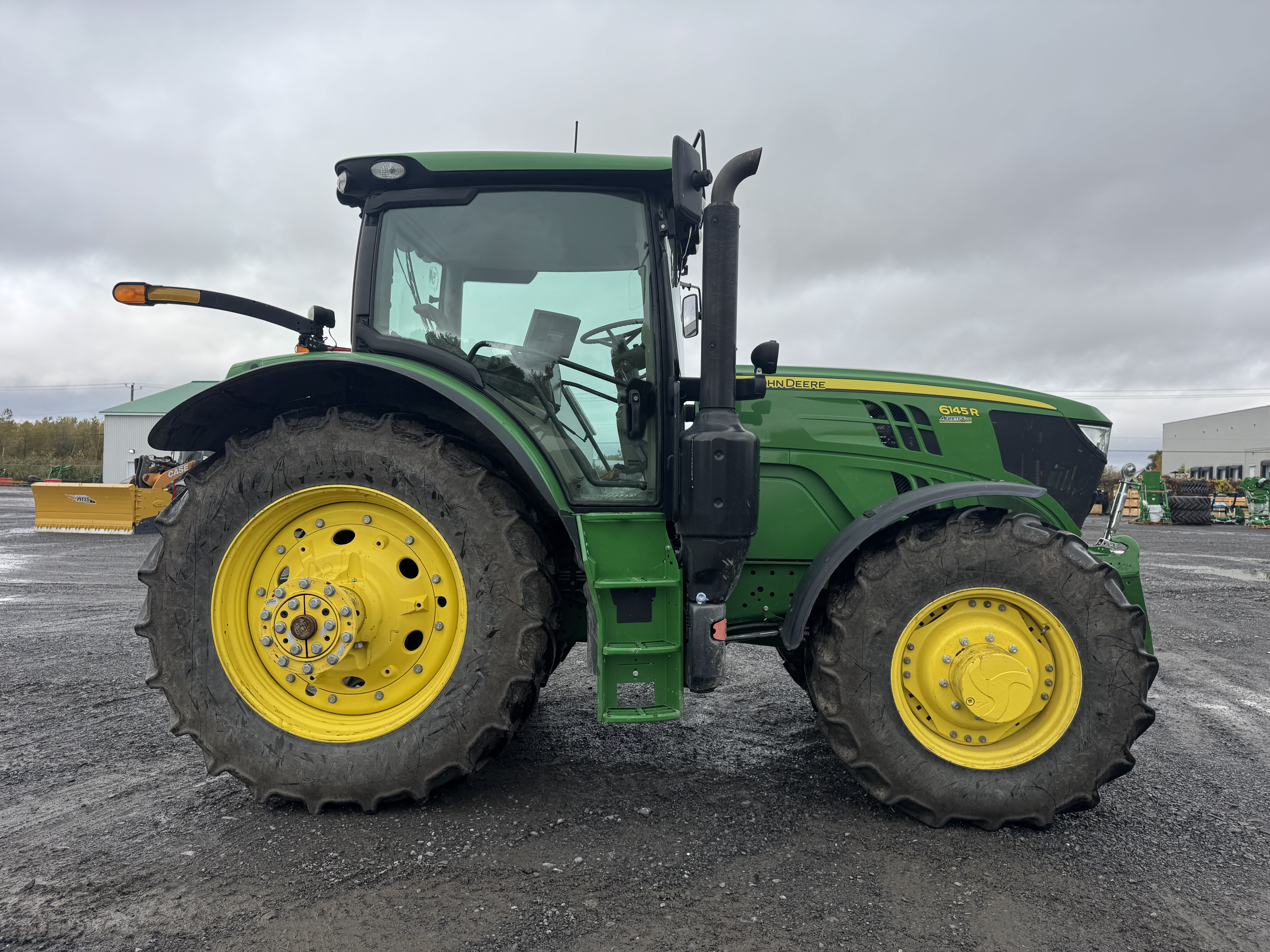 John Deere 6145R FRT HITCH