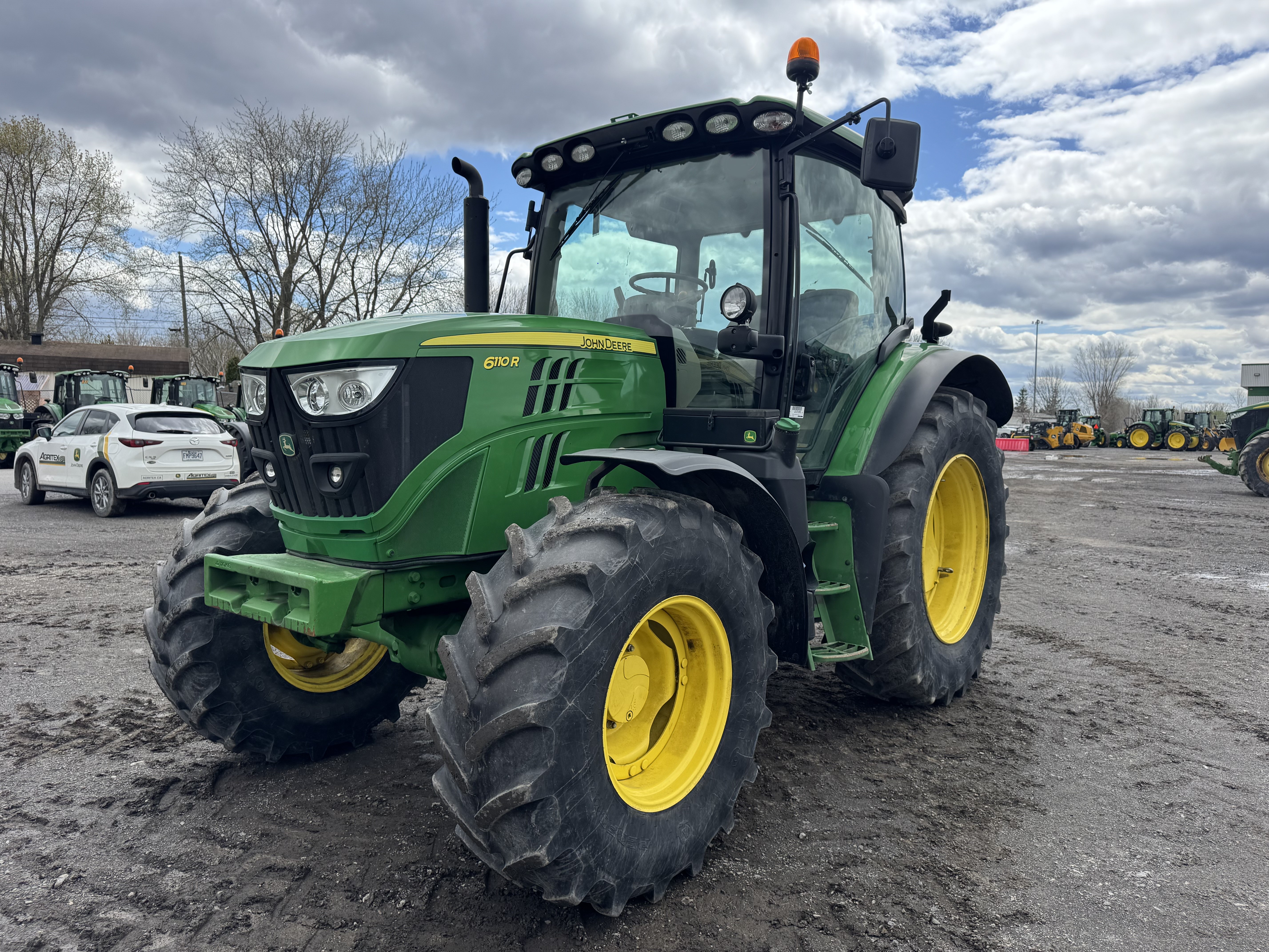 John Deere 6110R