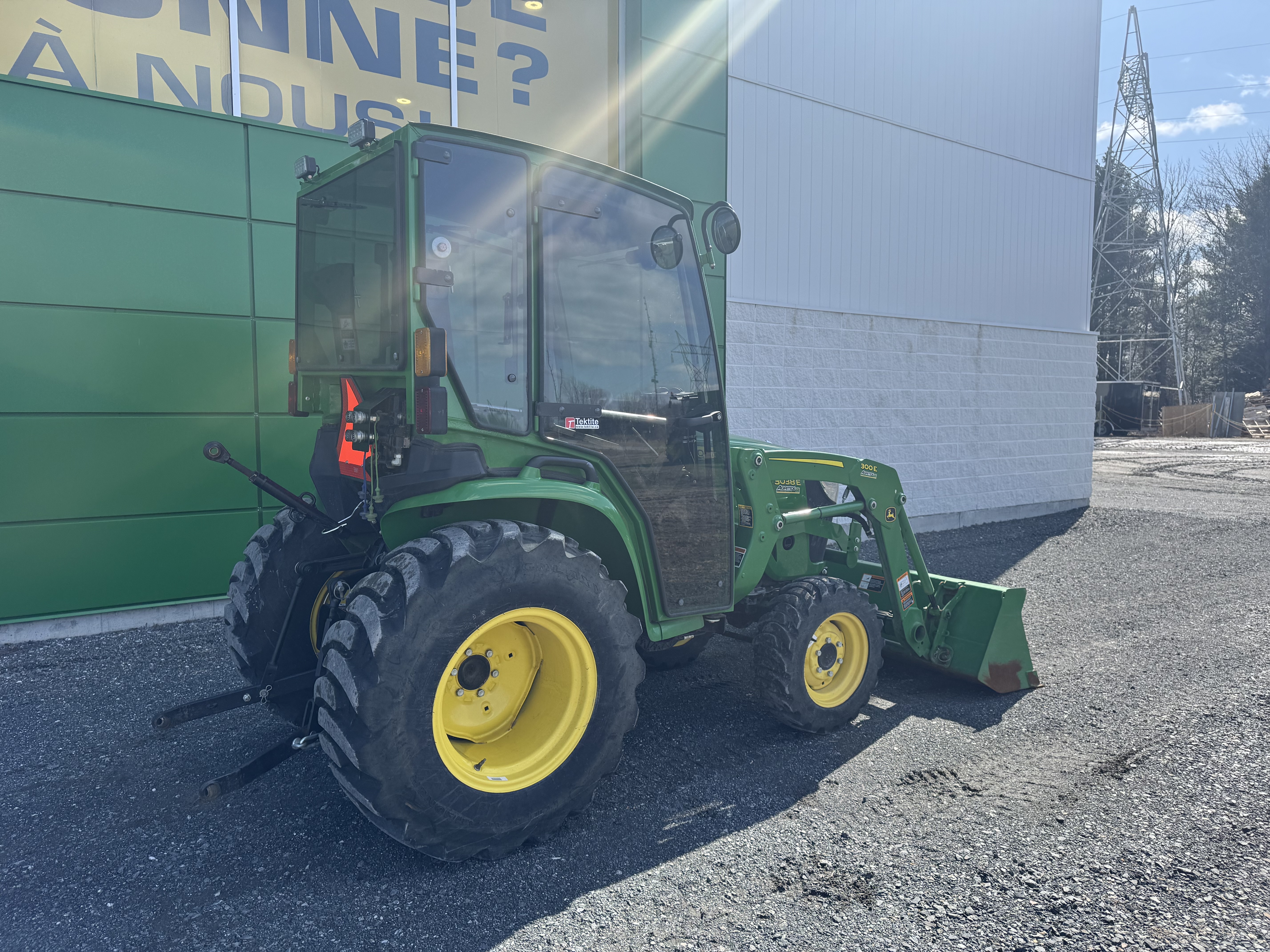 John Deere 3038E