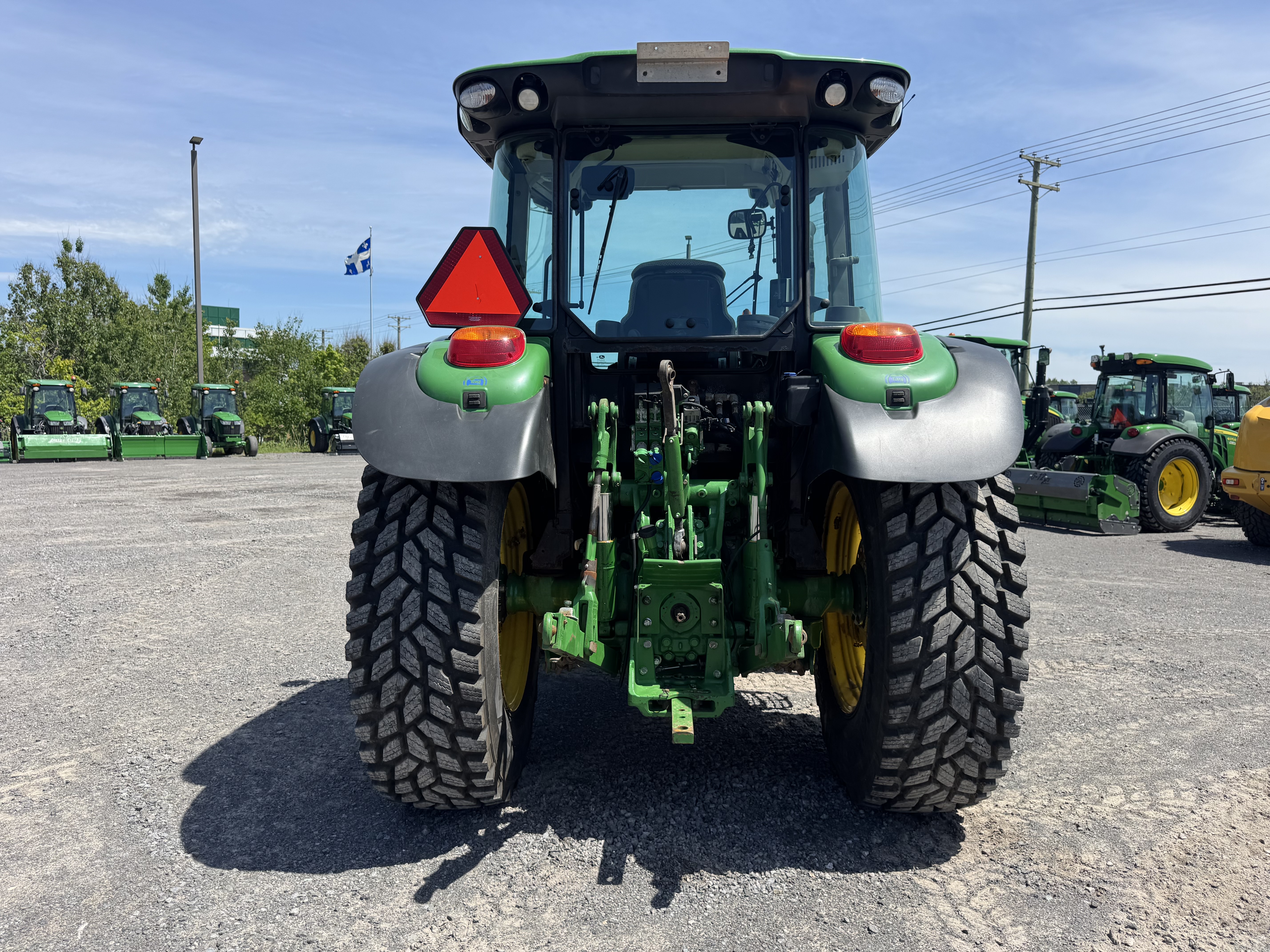 John Deere 5090R  