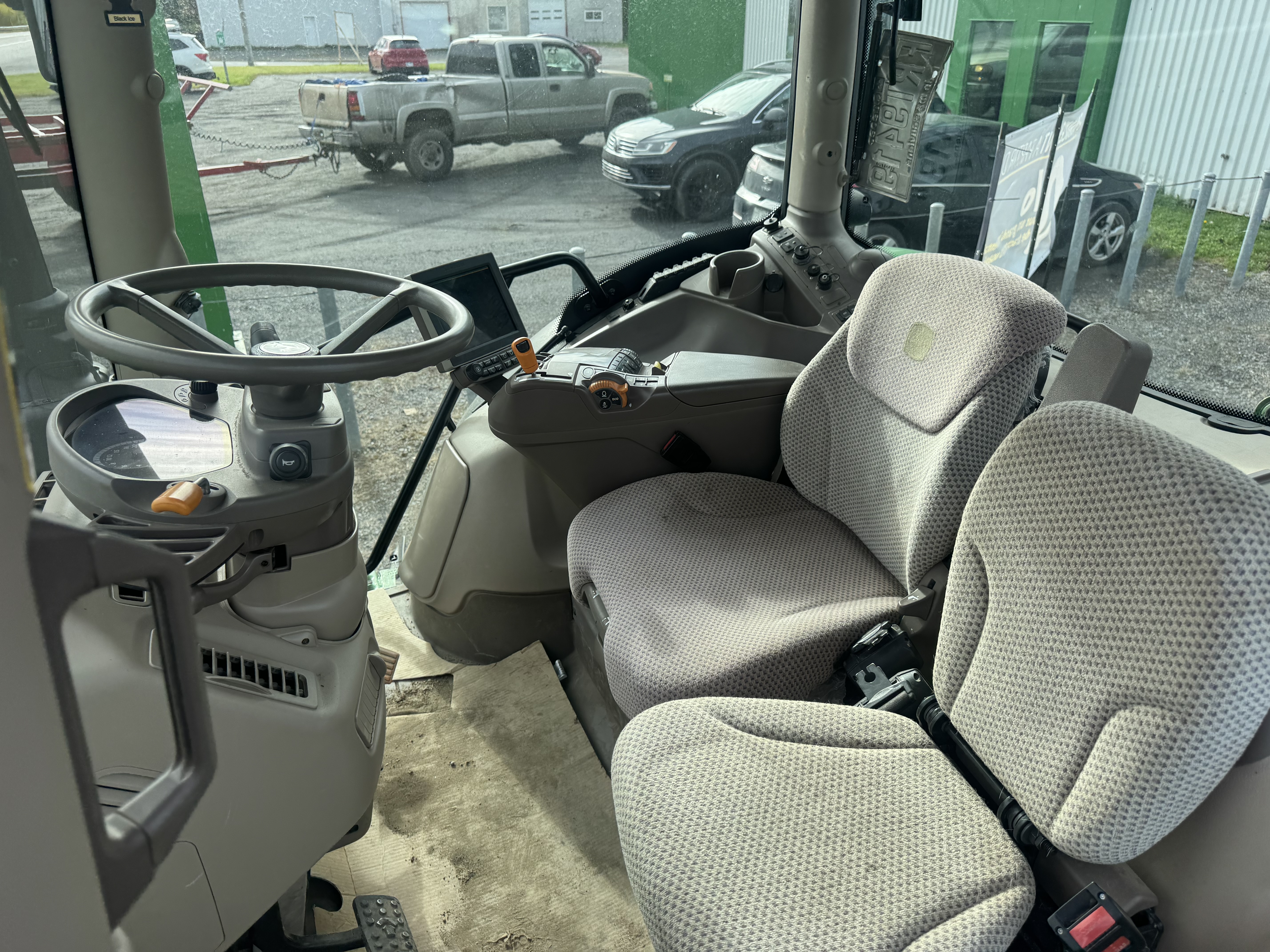 John Deere 6110R