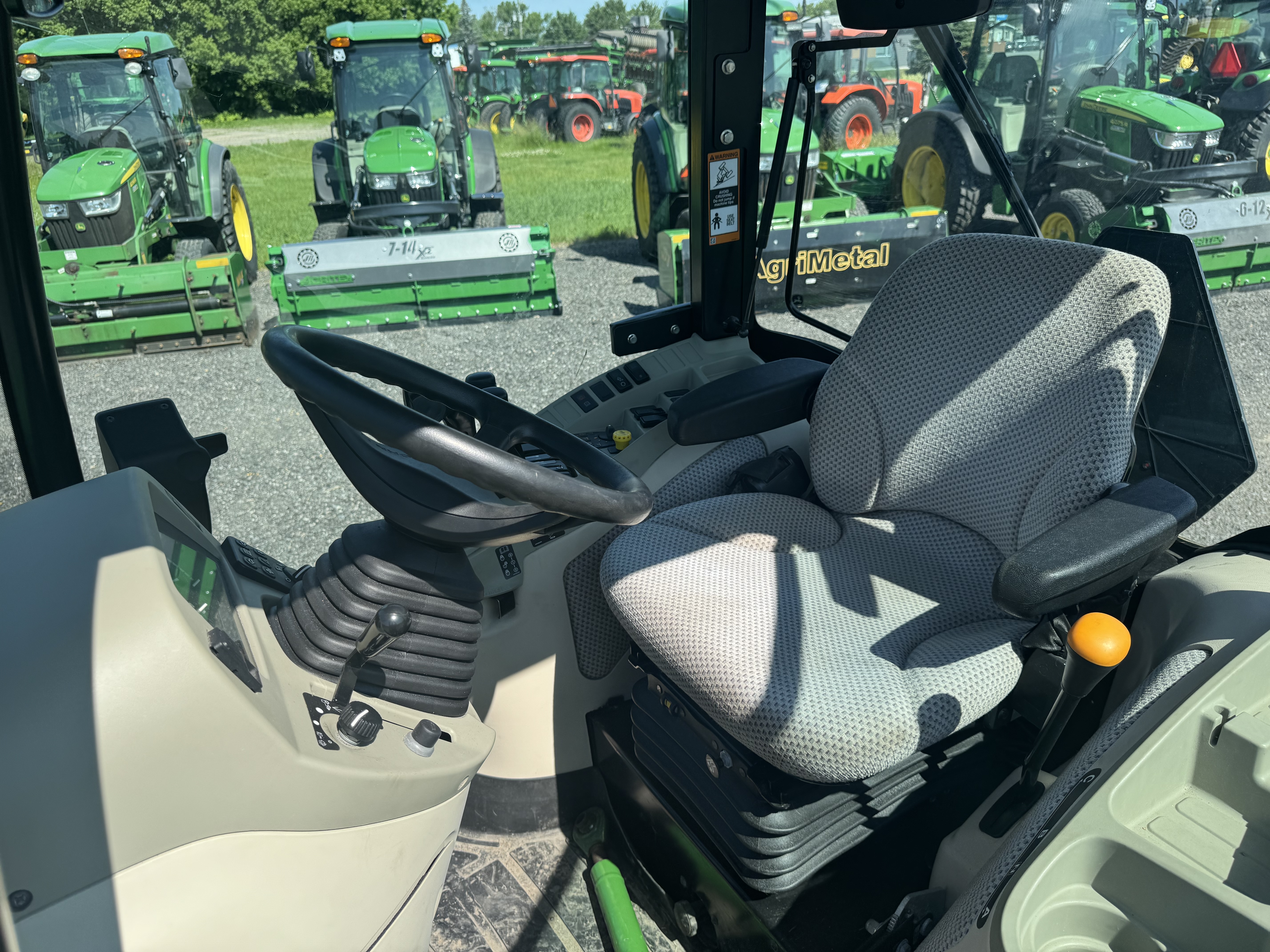 John Deere 4066R GRATTE TURF   