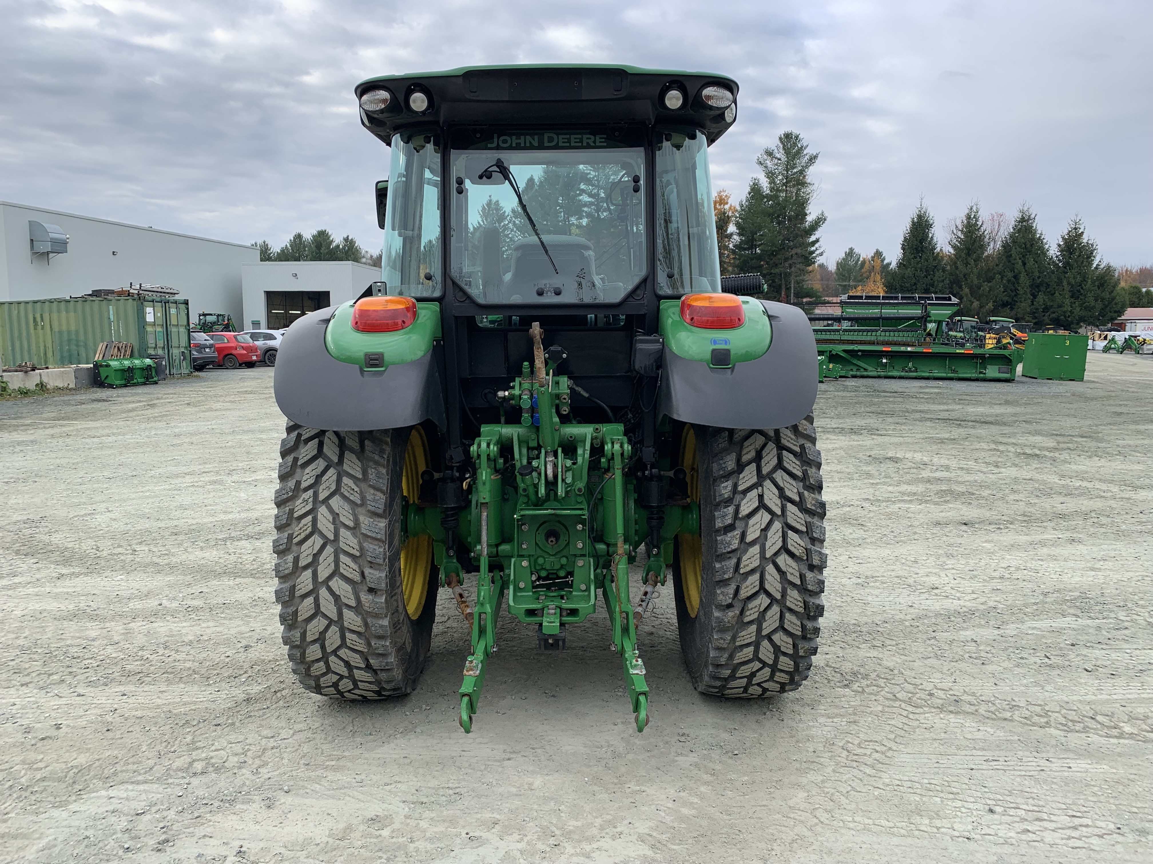 John Deere 5100R NOKIAN JRTX-XP